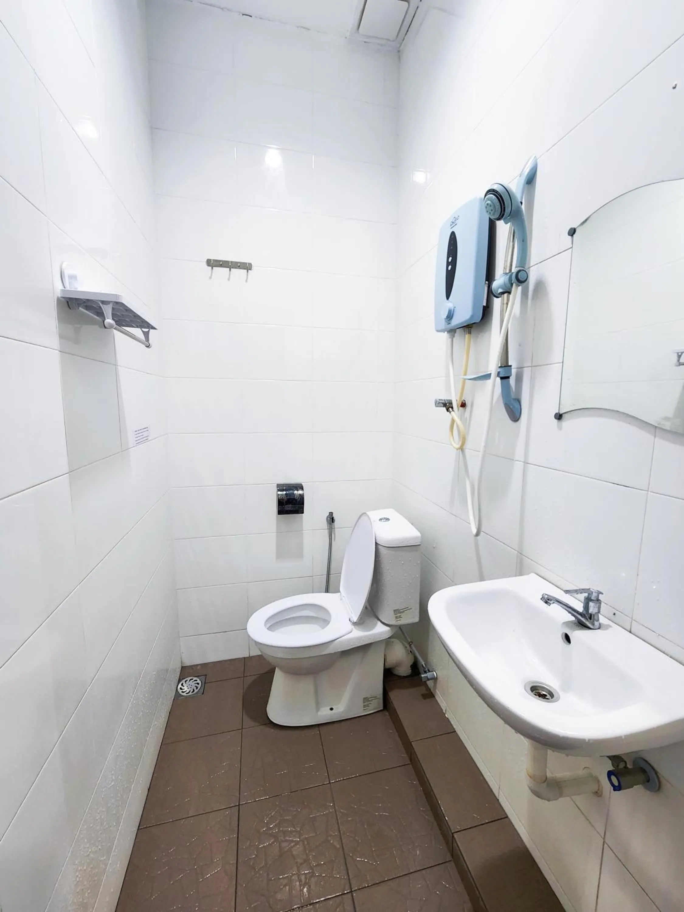 Toilet in Gurney Coast Guest House by Sky Hive