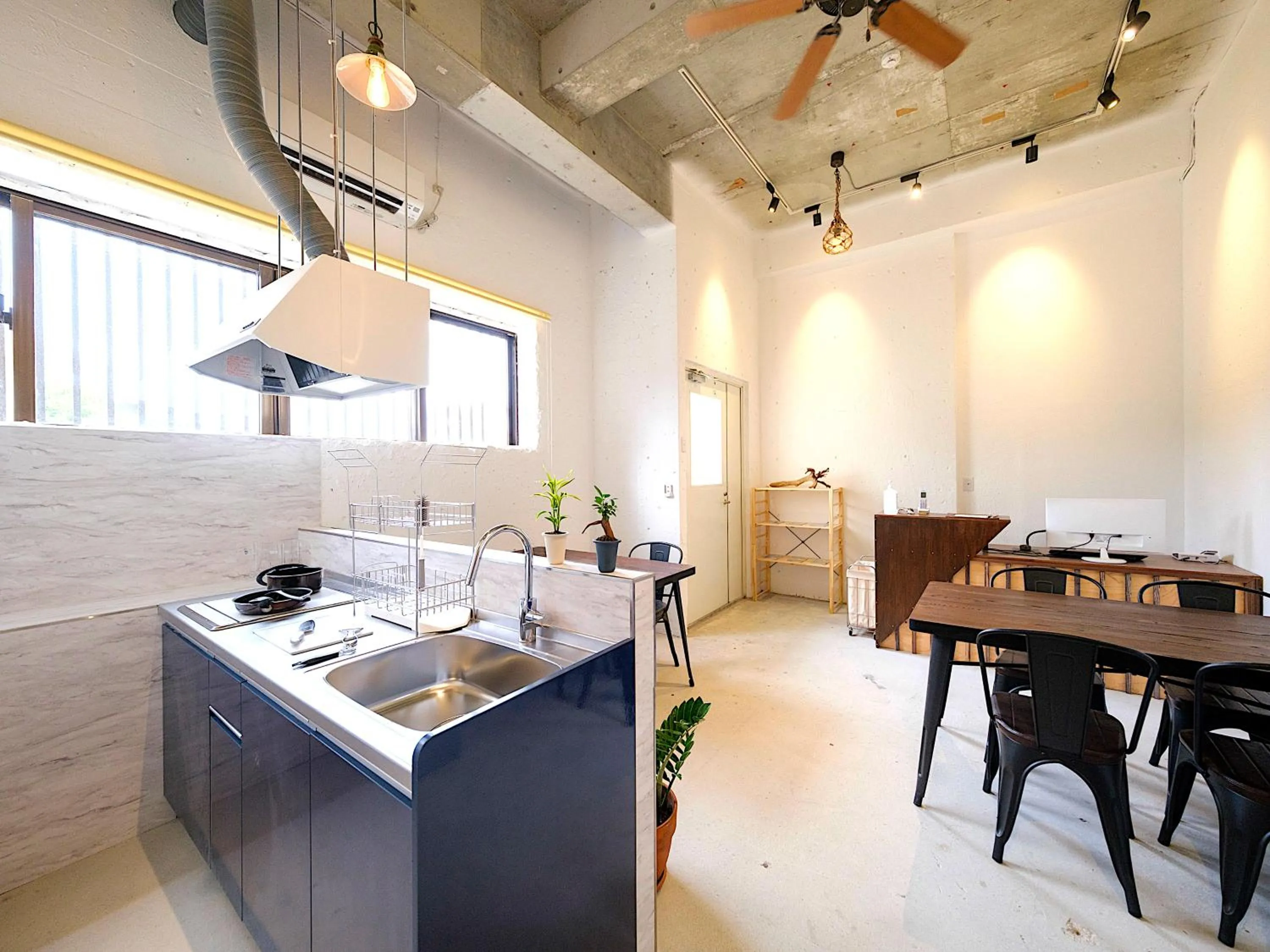 Kitchen or kitchenette in 宮古島 Guesthouse Re-Spect