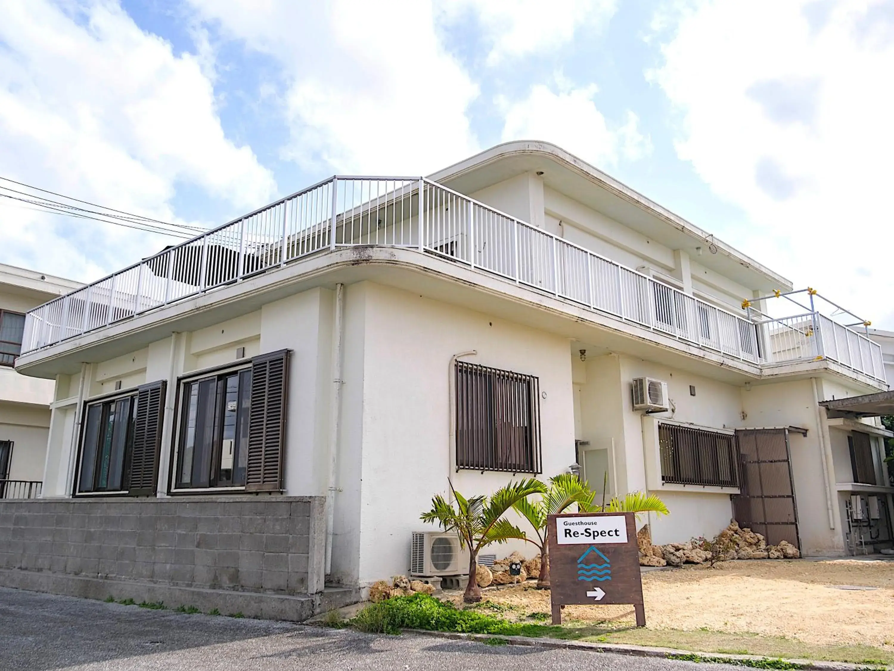 Property building in 宮古島 Guesthouse Re-Spect Property building in 宮古島 Guesthouse Re-Spect