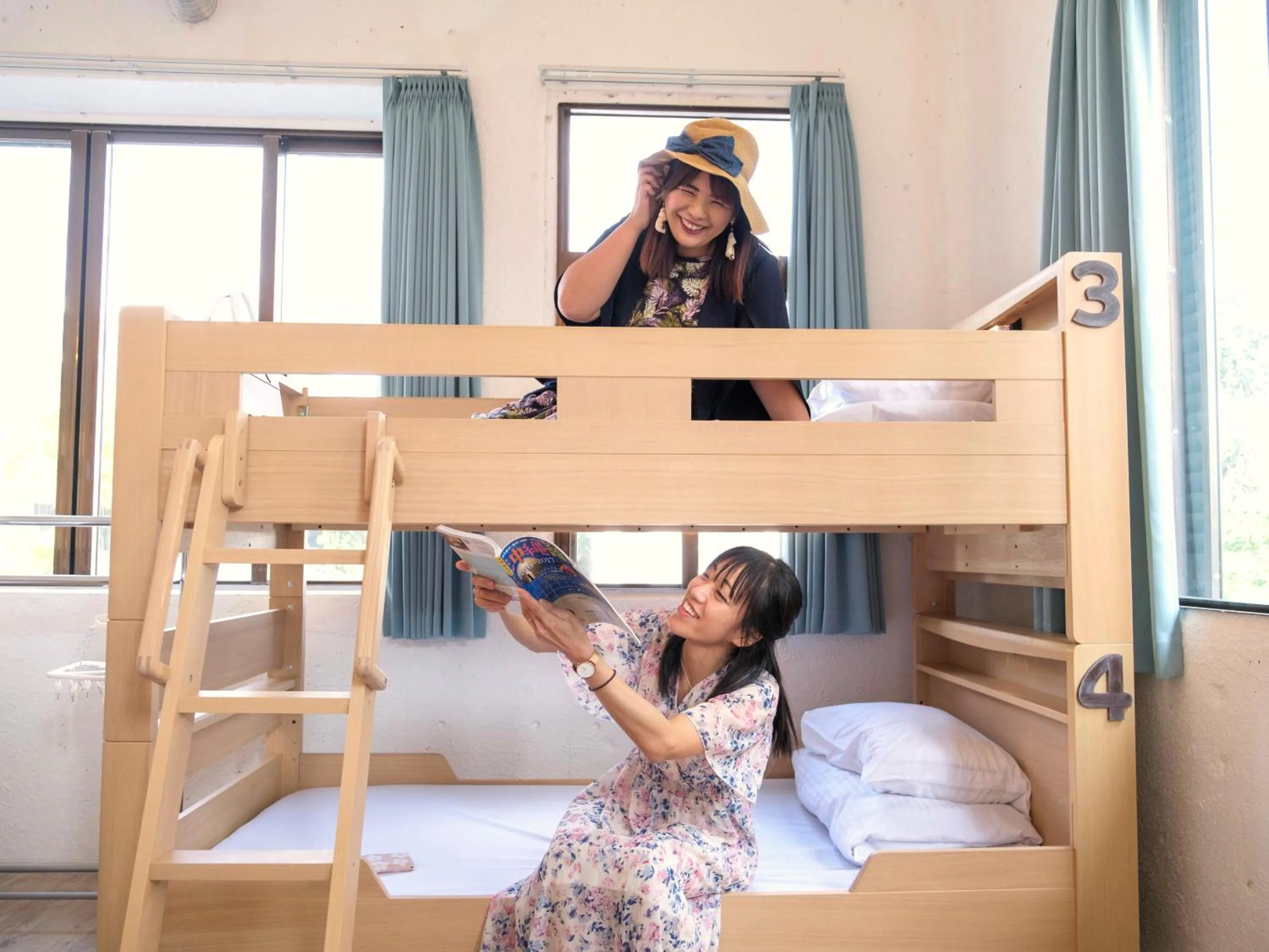 Guests, Bed in 宮古島 Guesthouse Re-Spect