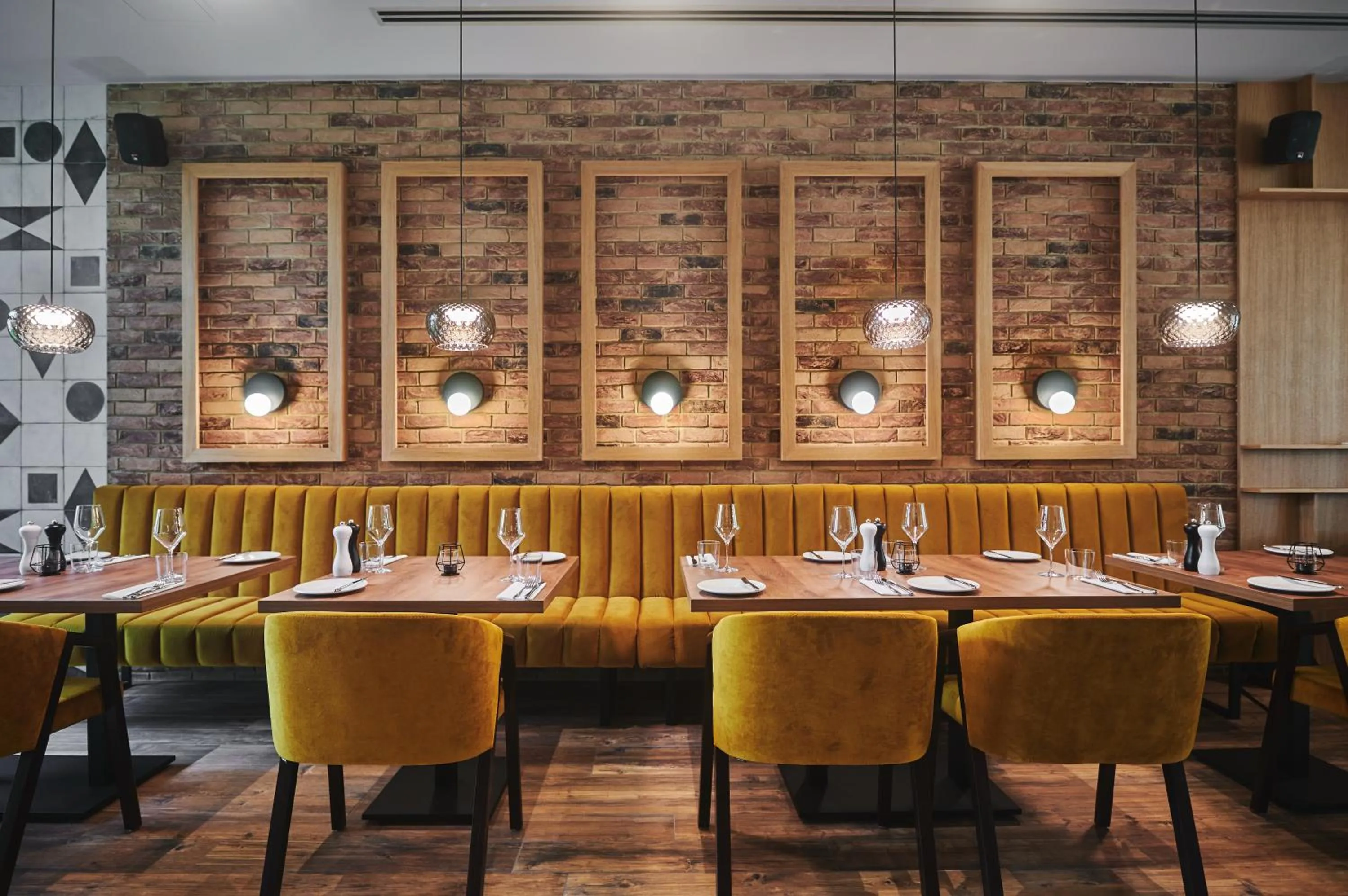 Restaurant/places to eat in Stay inn Hotel Warszawa