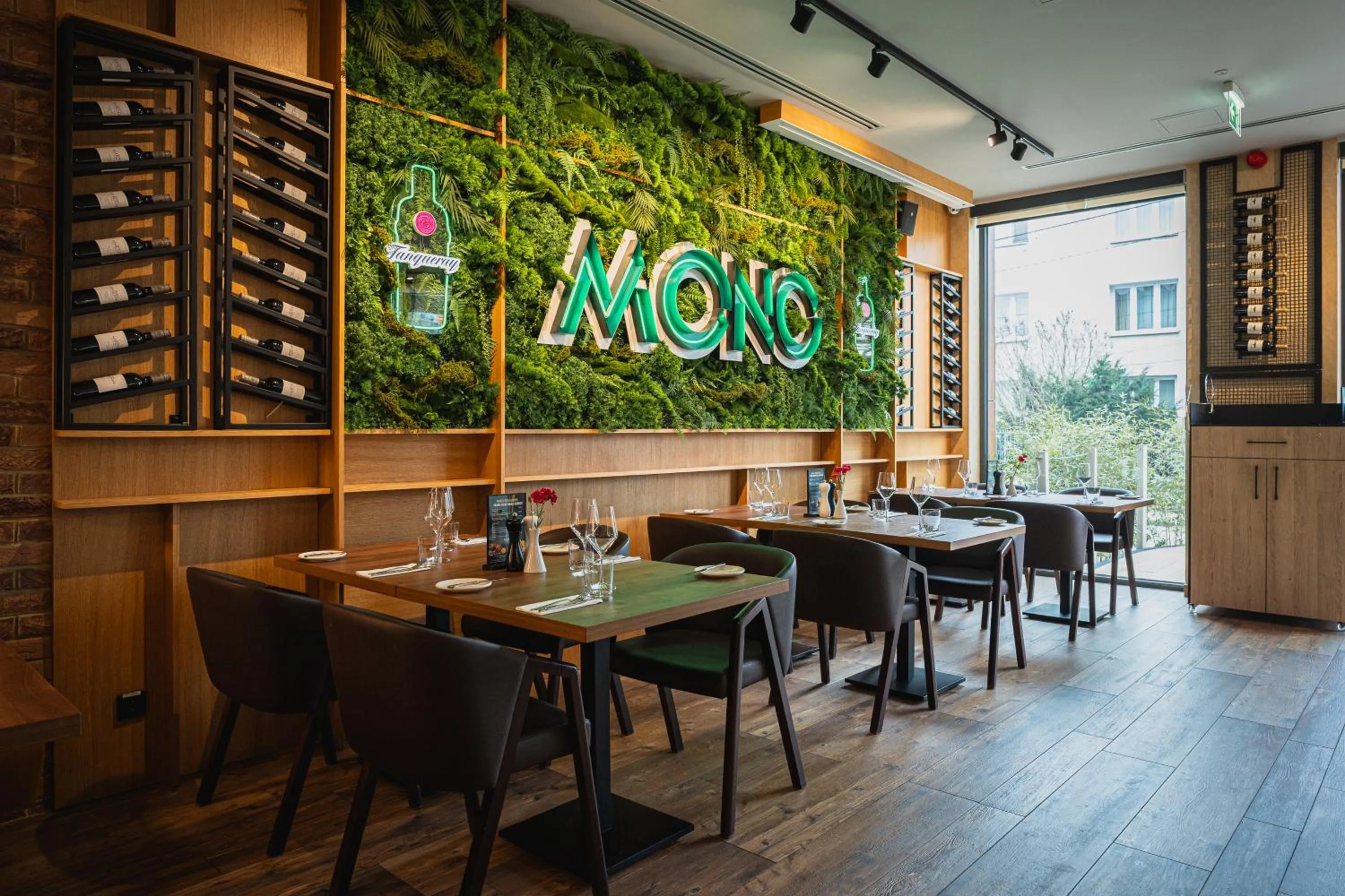 Restaurant/places to eat in Stay inn Hotel Warszawa