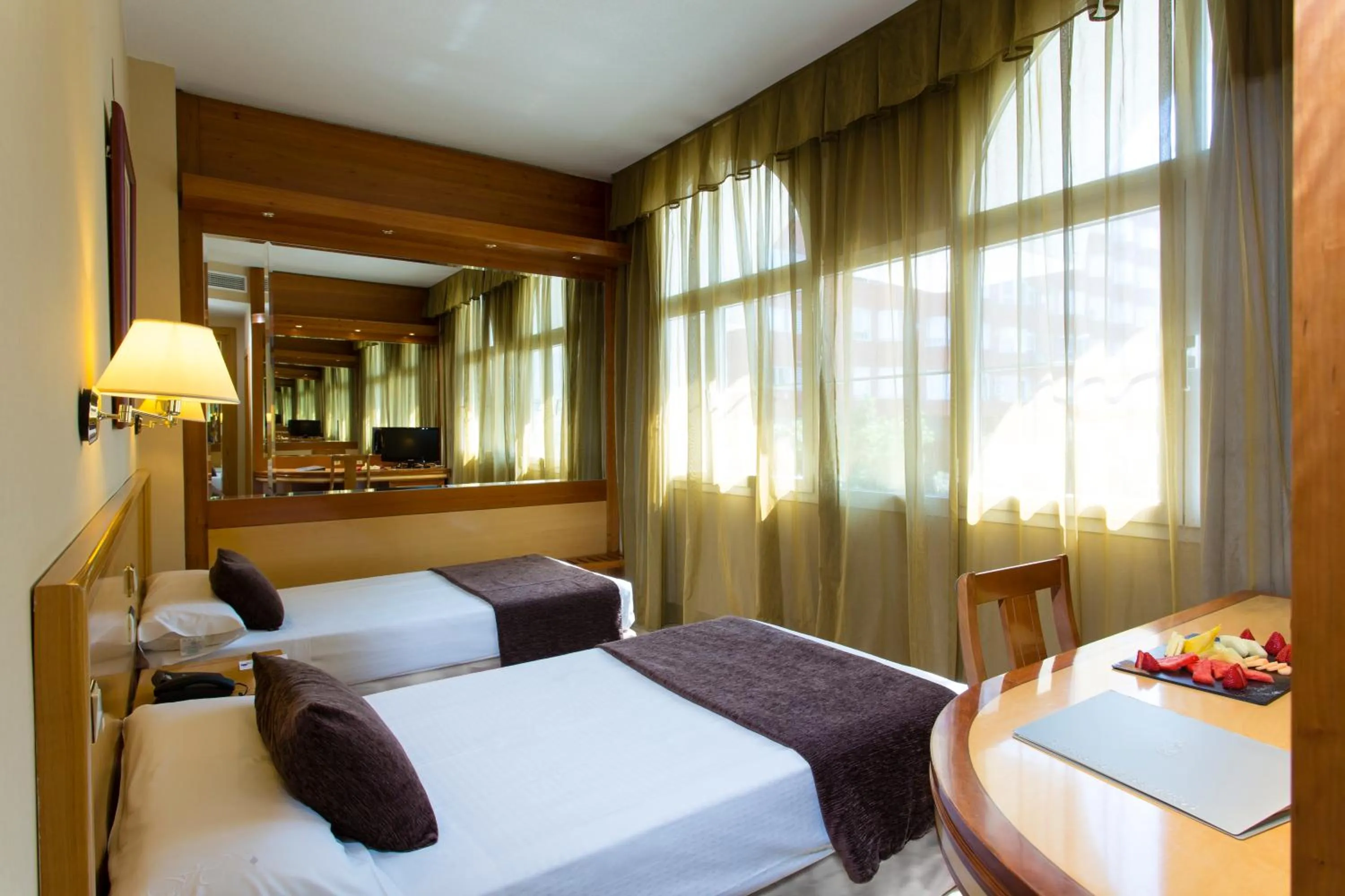 Photo of the whole room, Bed in VP Jardín de Tres Cantos