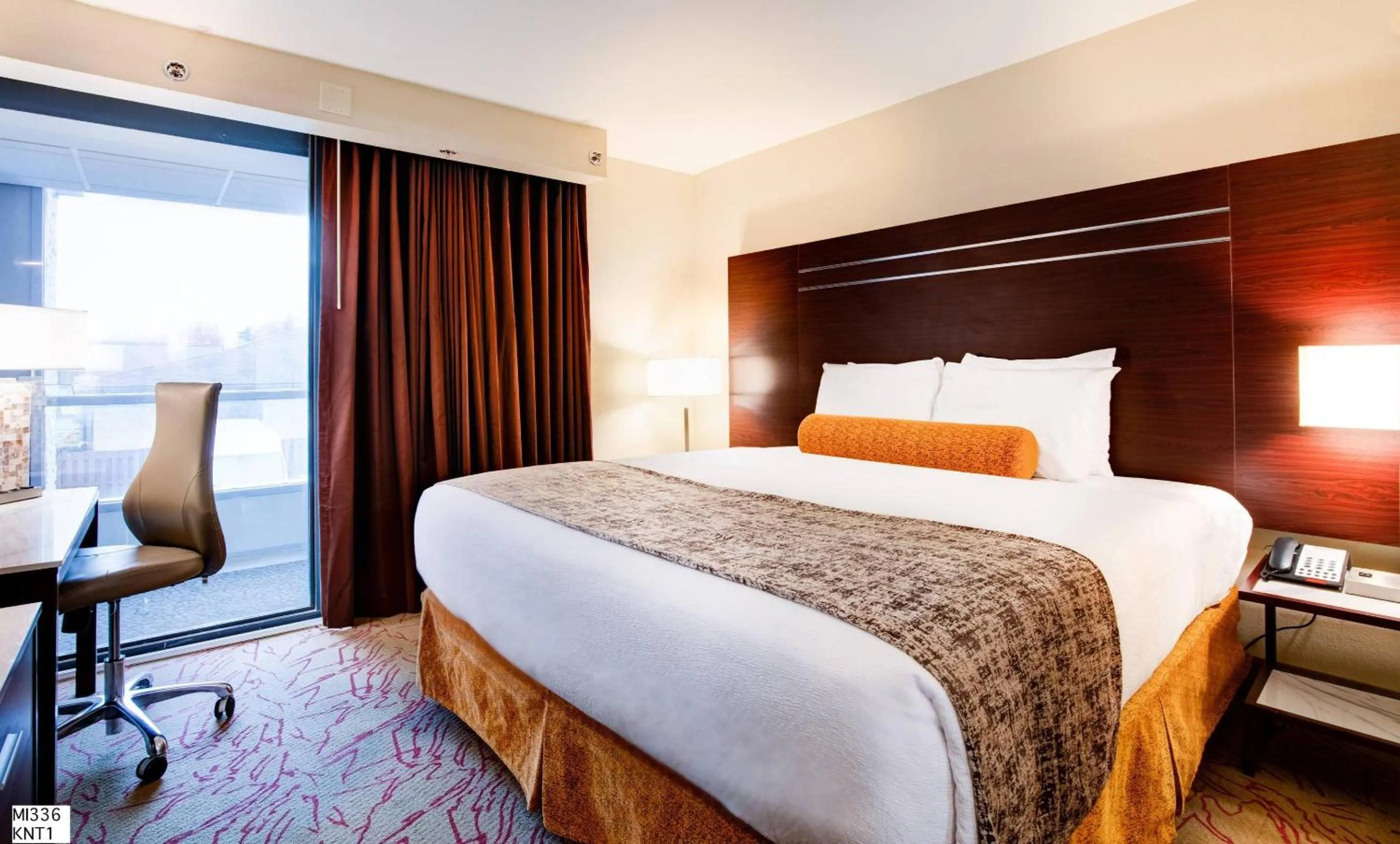 Bedroom, Bed in Radisson Hotel Southfield-Detroit