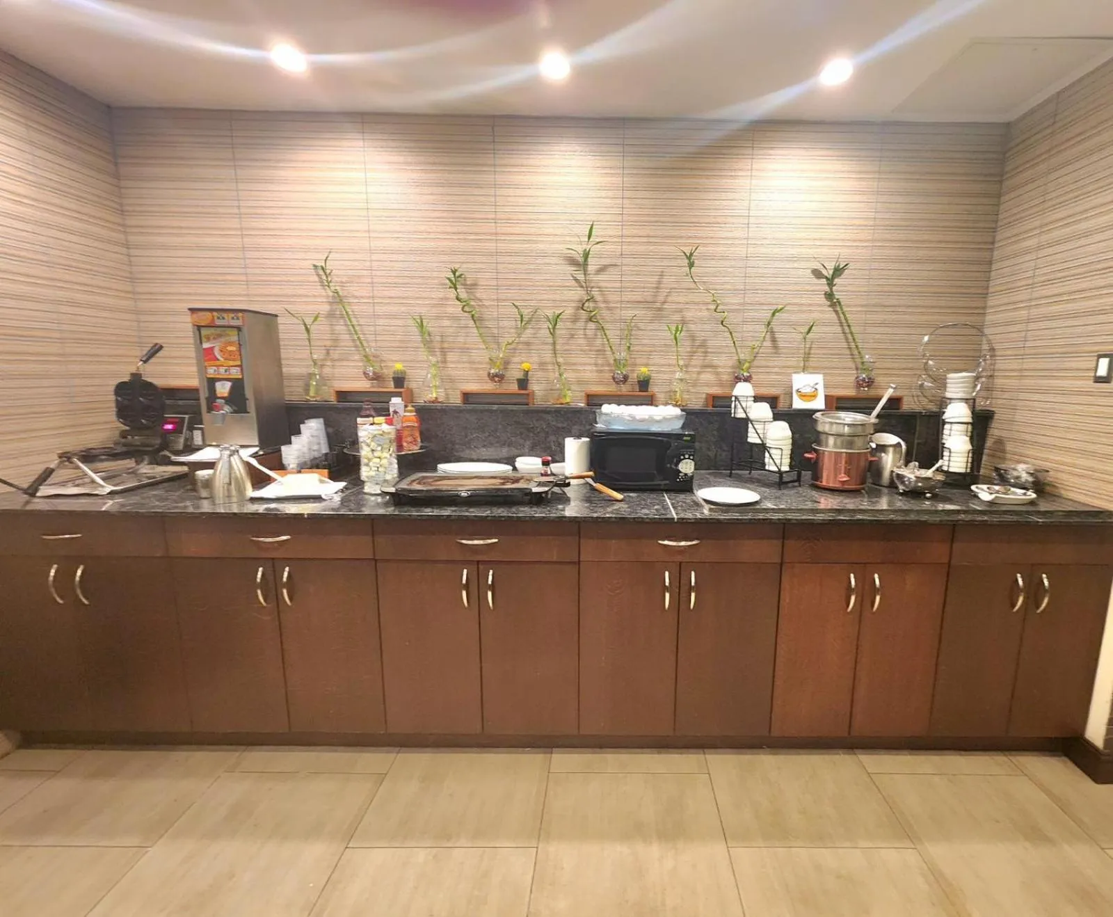 Buffet breakfast in Radisson Hotel Southfield-Detroit