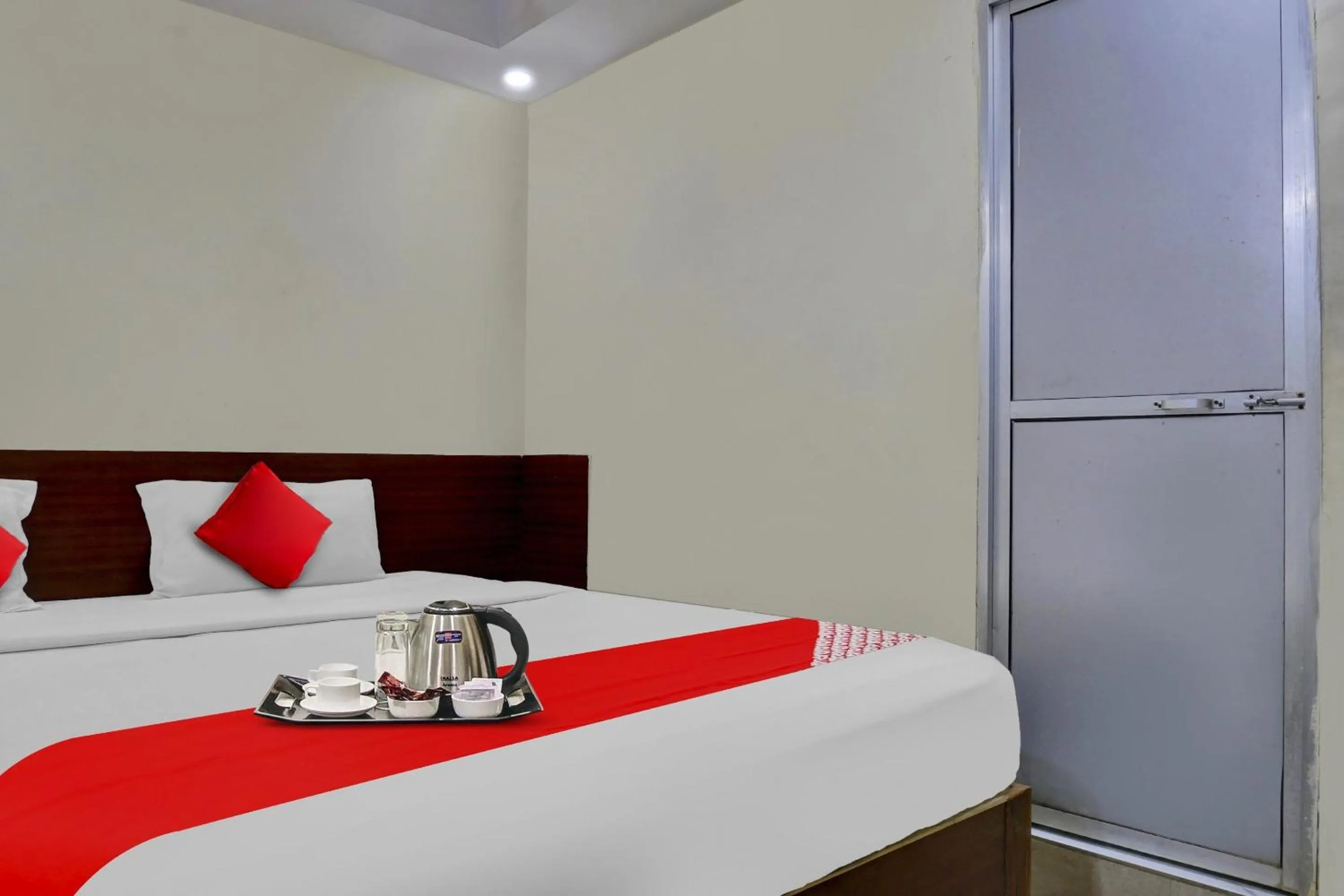Bedroom, Bed in Hotel O by OYO Arjun