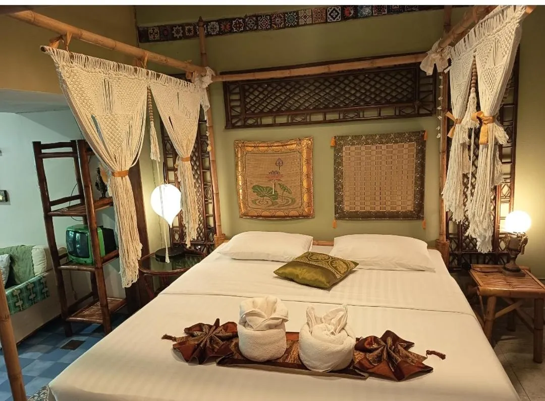 Bed in Baan sikhao Yanui