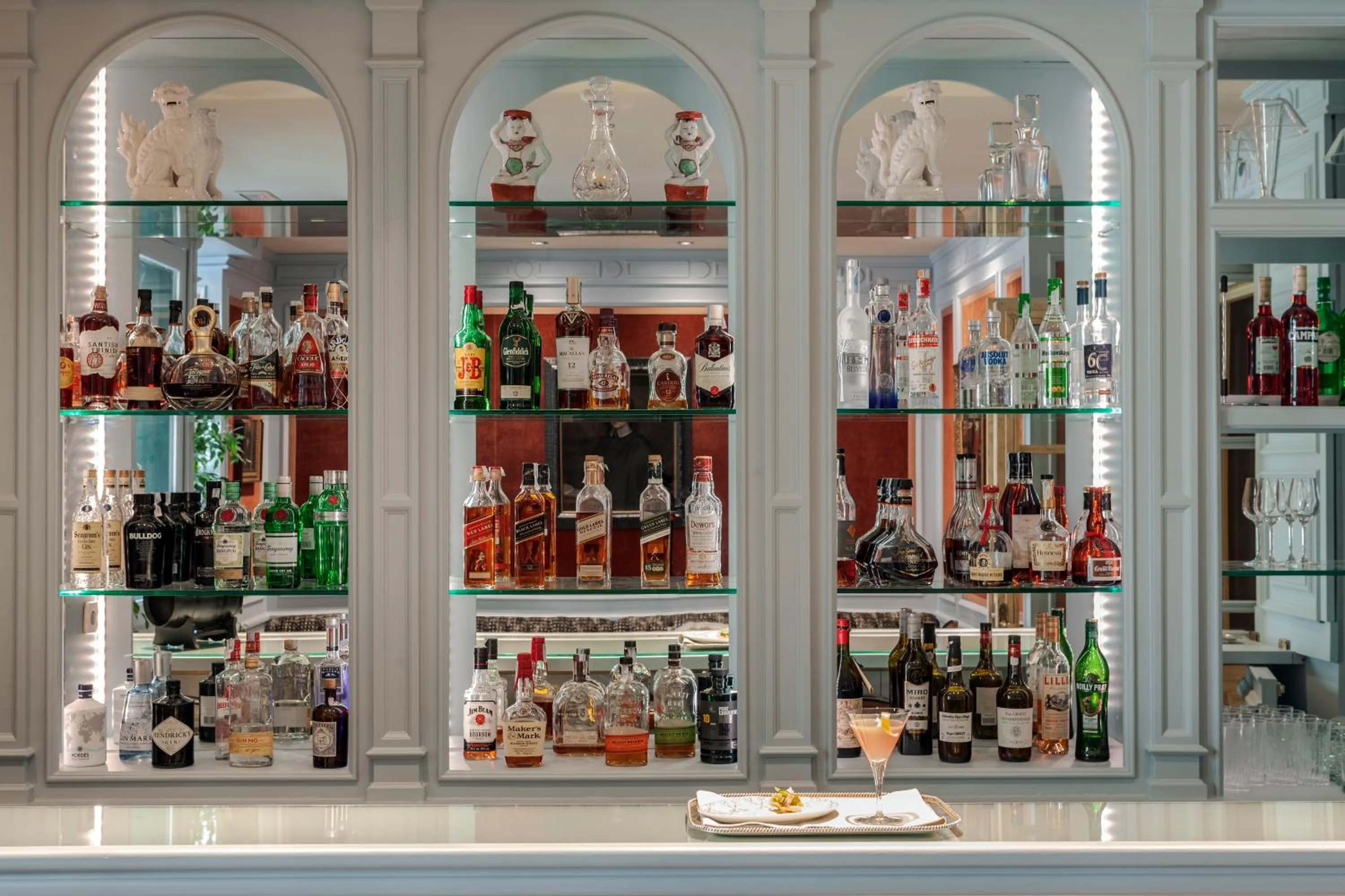 Lounge or bar in Relais & Châteaux Hotel Orfila