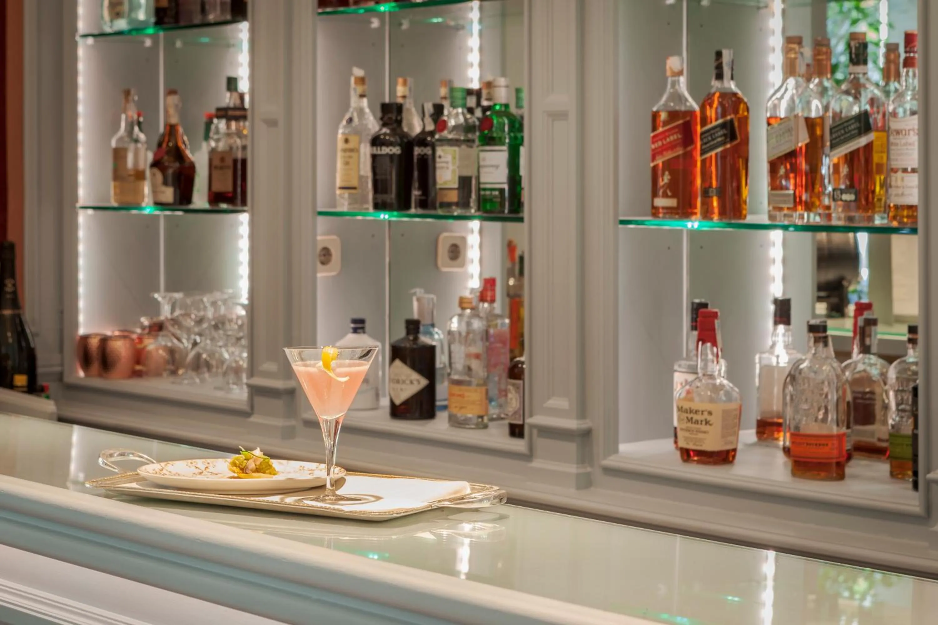 Lounge or bar in Relais & Châteaux Hotel Orfila