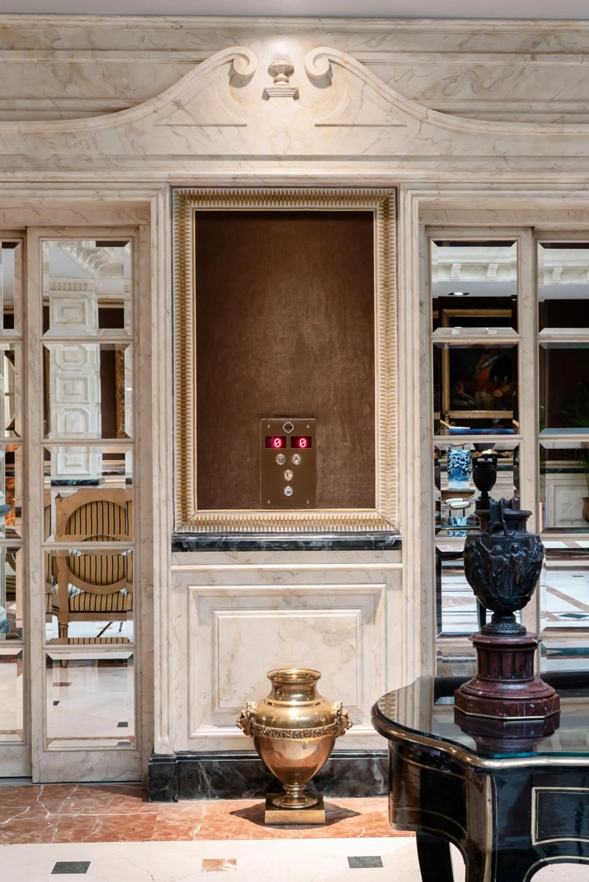 Lobby or reception in Relais & Châteaux Hotel Orfila