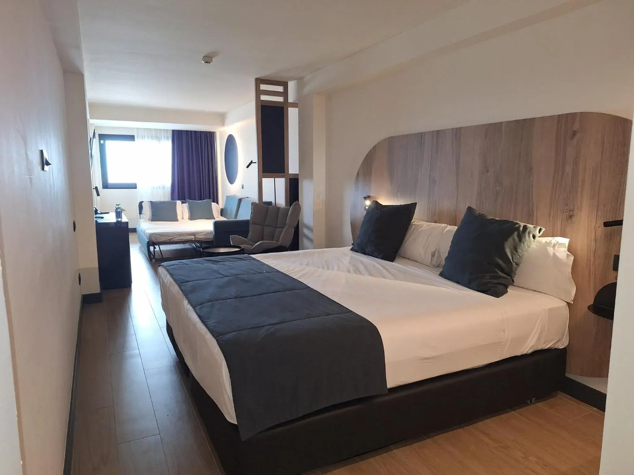 Photo of the whole room, Bed in Sercotel Playa Canteras Photo of the whole room, Bed in Sercotel Playa Canteras