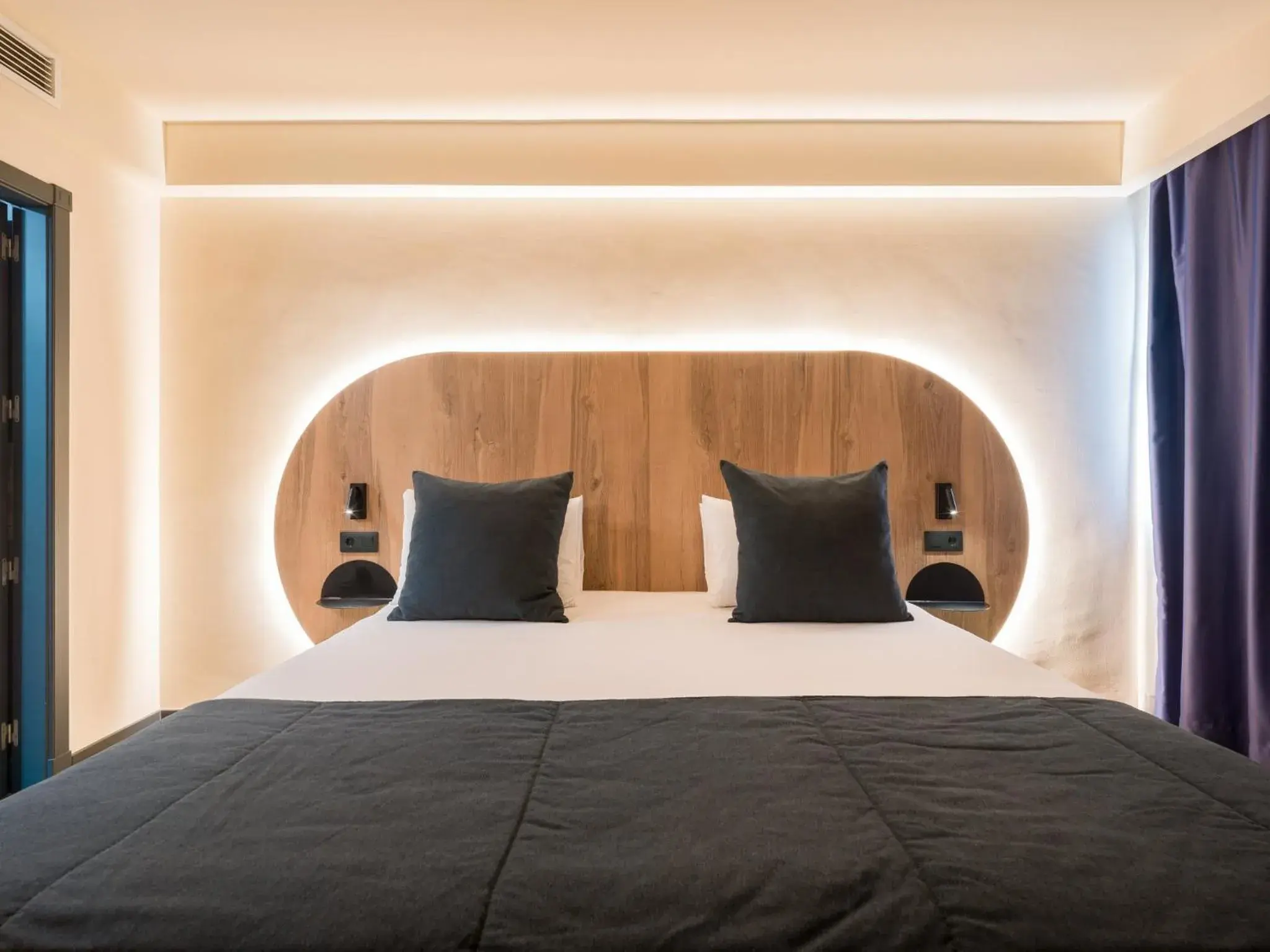 Photo of the whole room, Bed in Sercotel Playa Canteras Photo of the whole room, Bed in Sercotel Playa Canteras