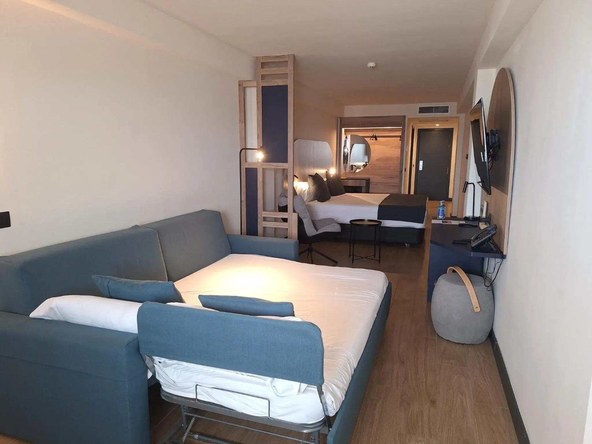 Photo of the whole room, Bed in Sercotel Playa Canteras Photo of the whole room, Bed in Sercotel Playa Canteras
