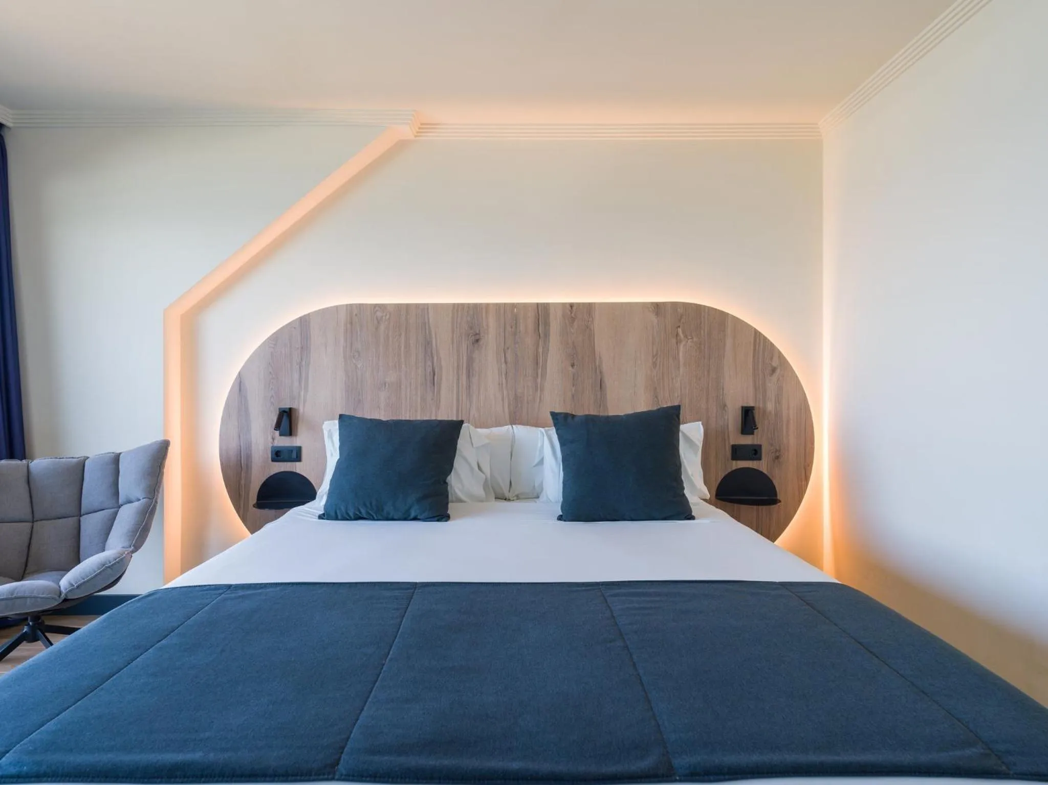 Photo of the whole room, Bed in Sercotel Playa Canteras