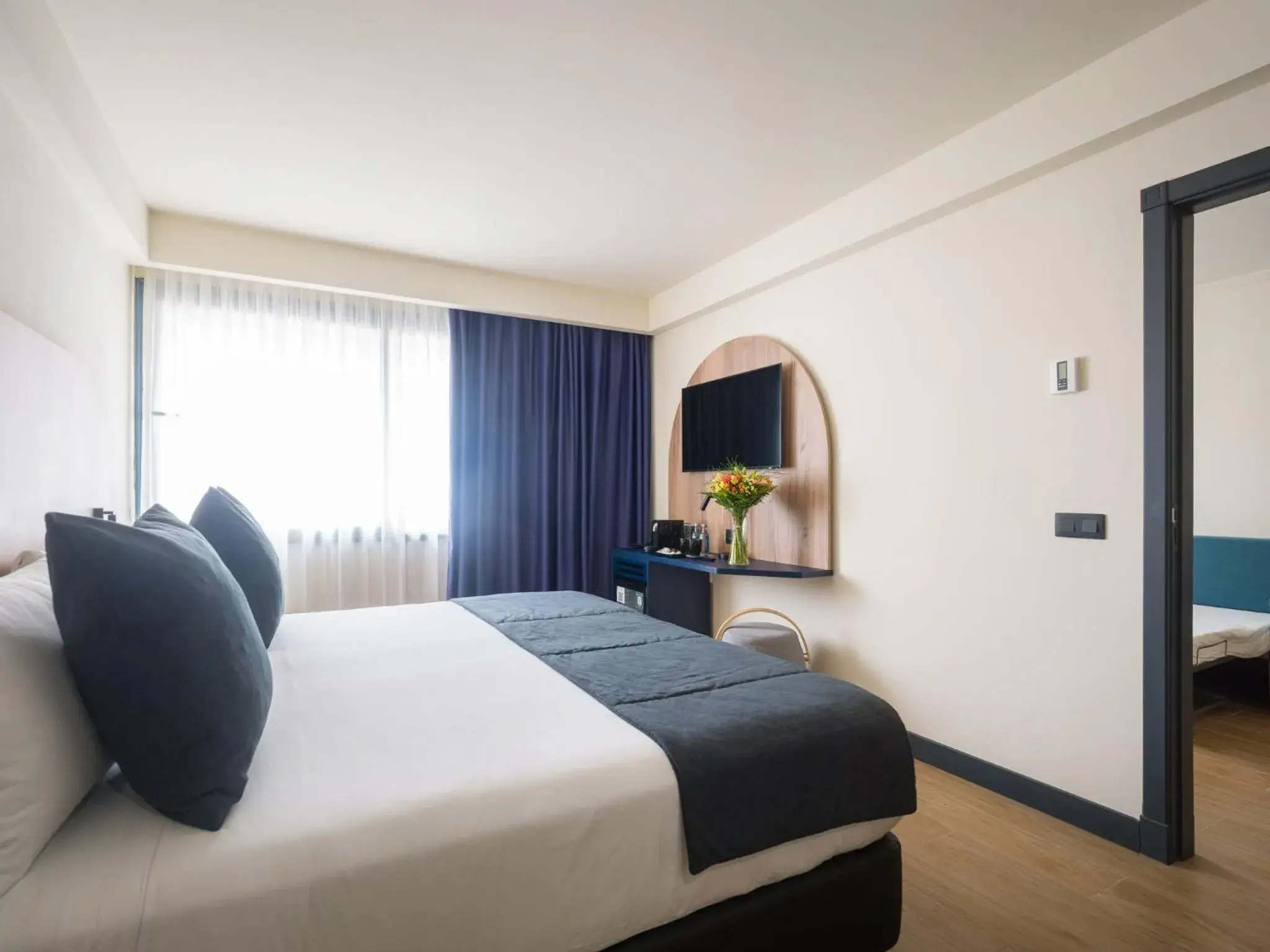 Photo of the whole room, Bed in Sercotel Playa Canteras Photo of the whole room, Bed in Sercotel Playa Canteras