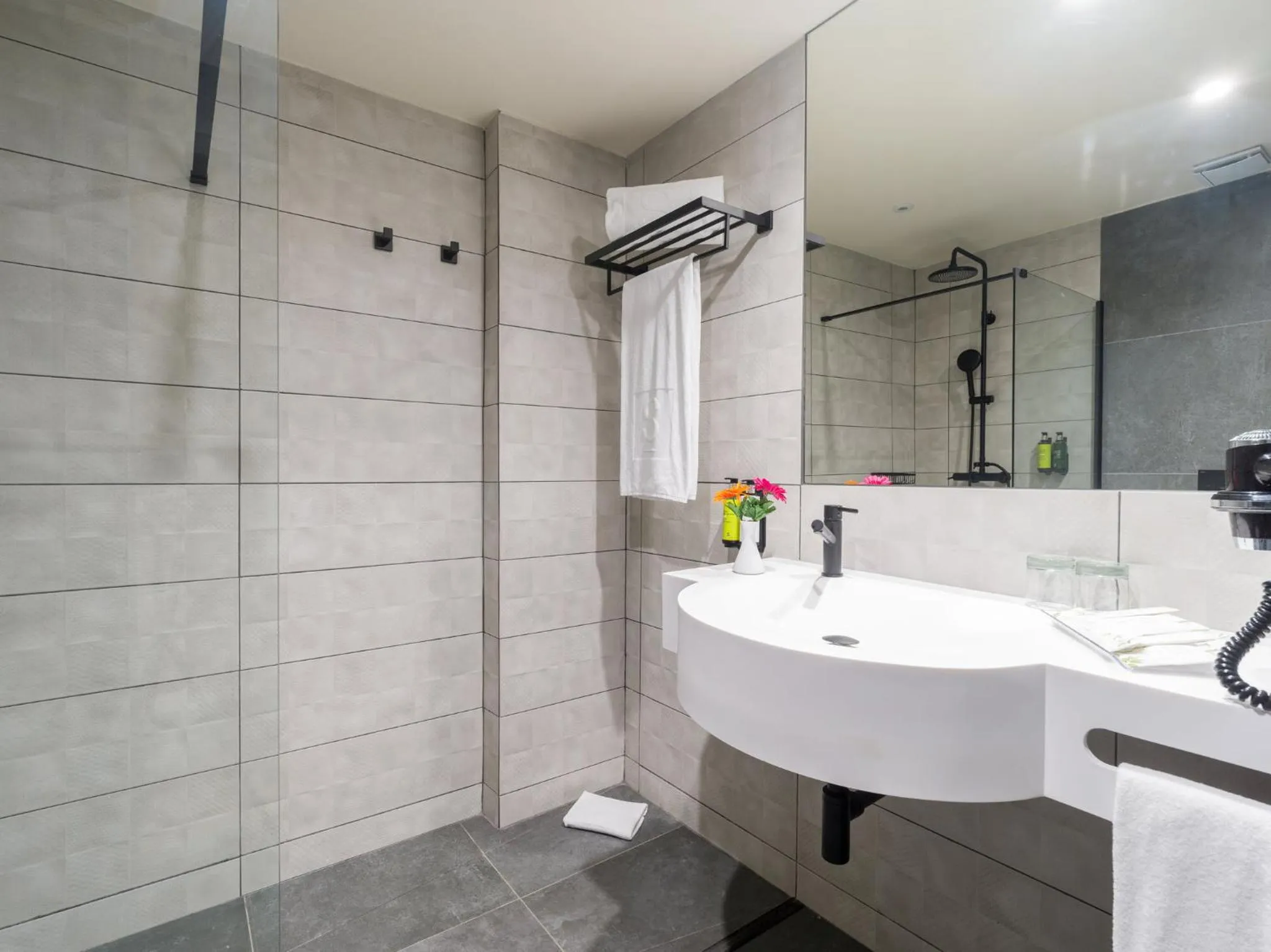 Bathroom in Sercotel Playa Canteras