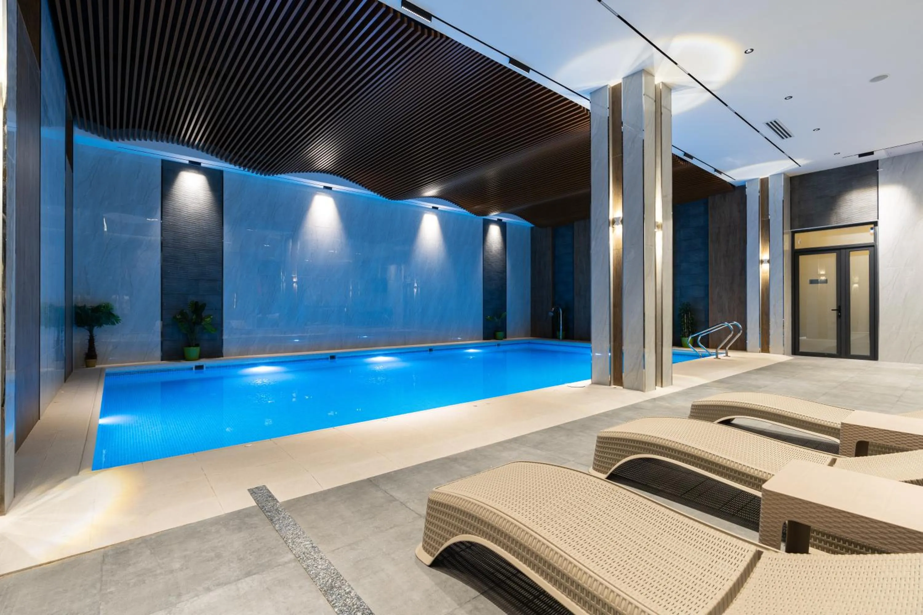 Pool view in Shamsan Airport Hotel