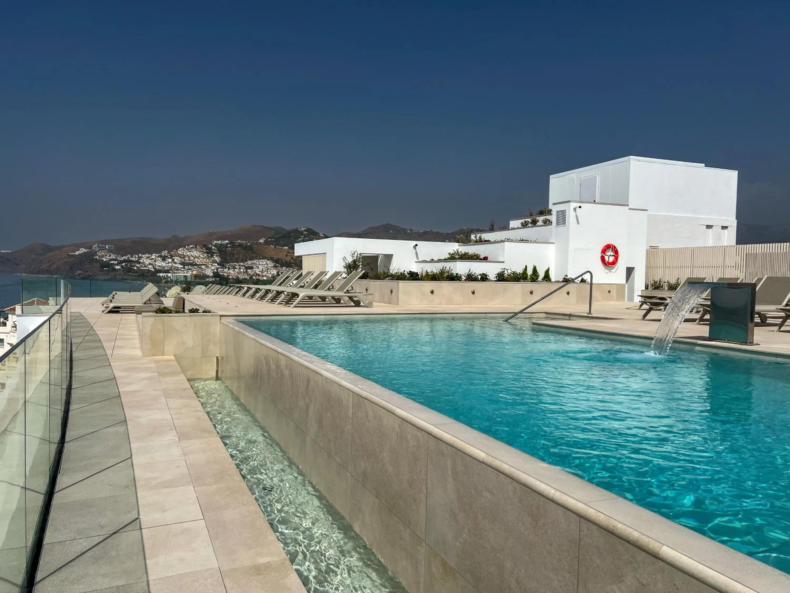 Swimming pool in Perla Marina