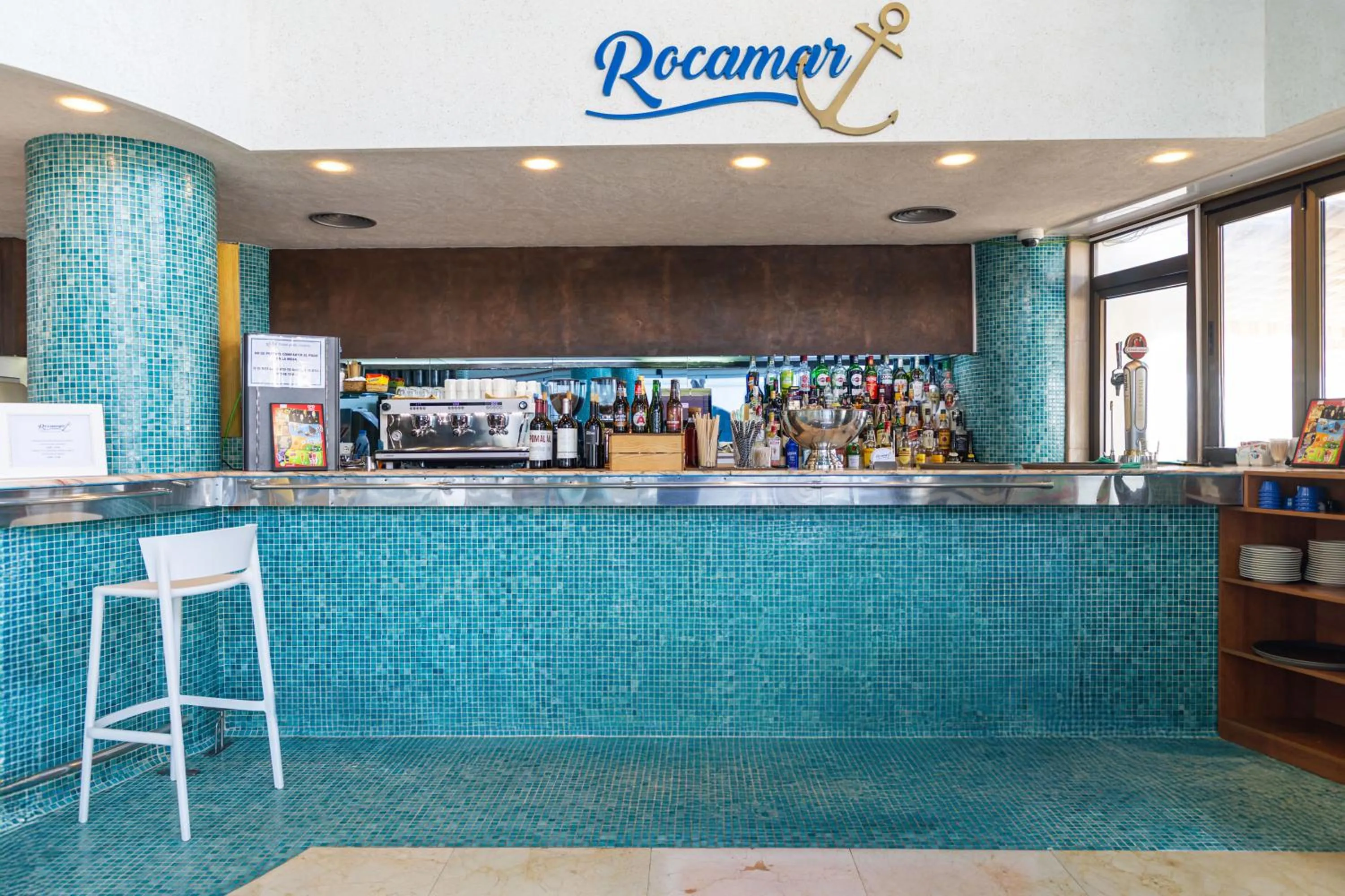 Restaurant/places to eat in Perla Marina