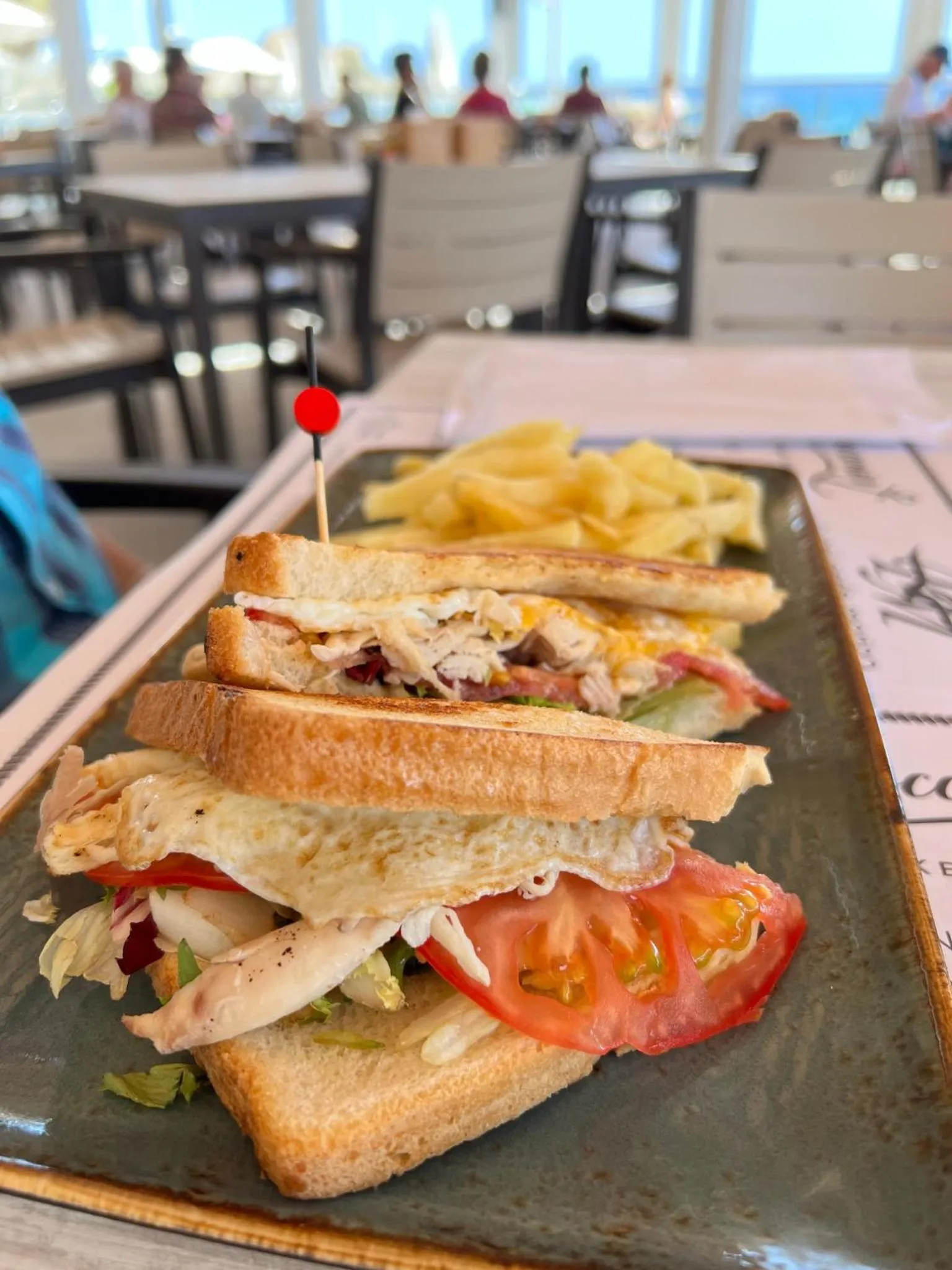 Restaurant/places to eat in Perla Marina