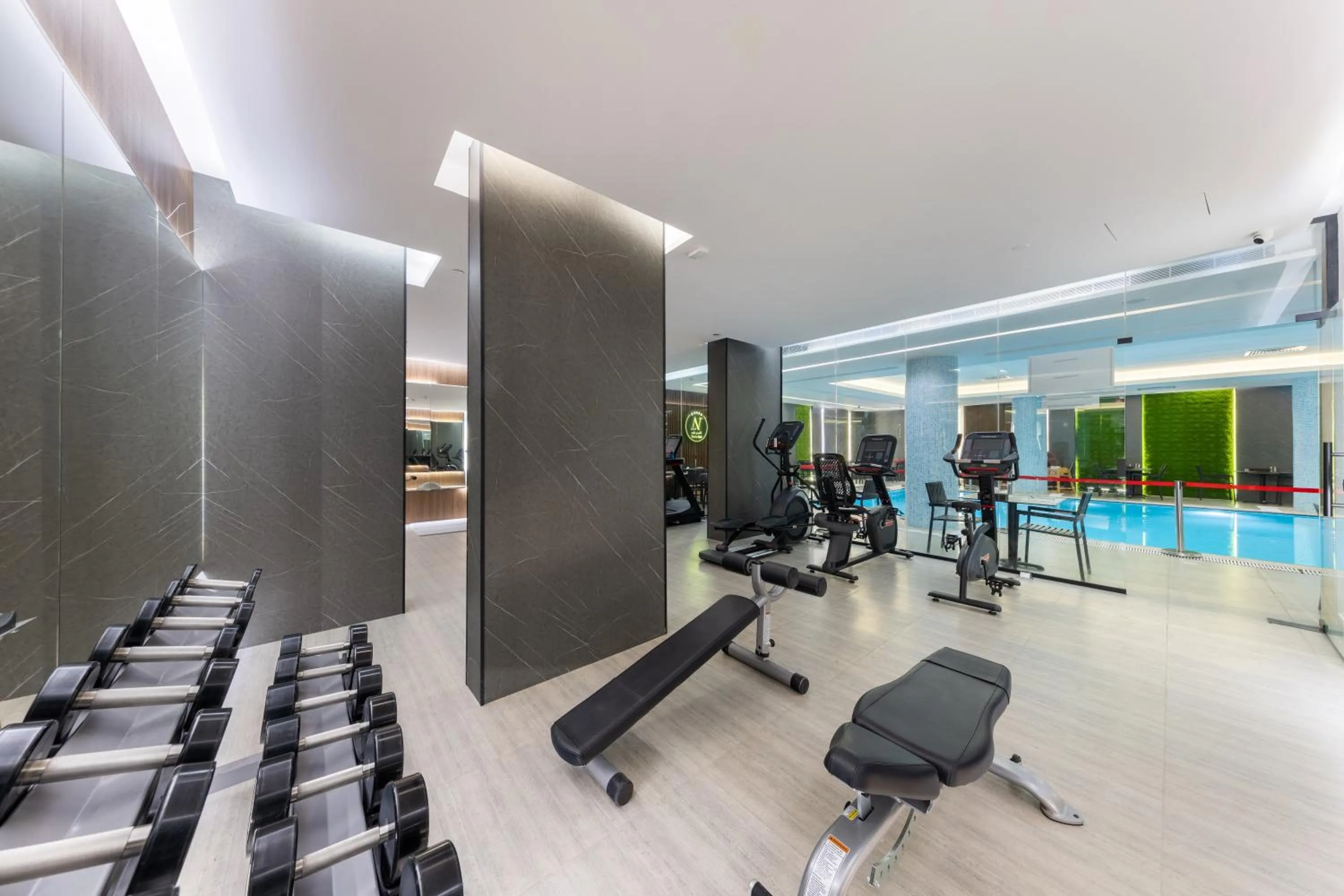 Luxury Night Al Mounisea