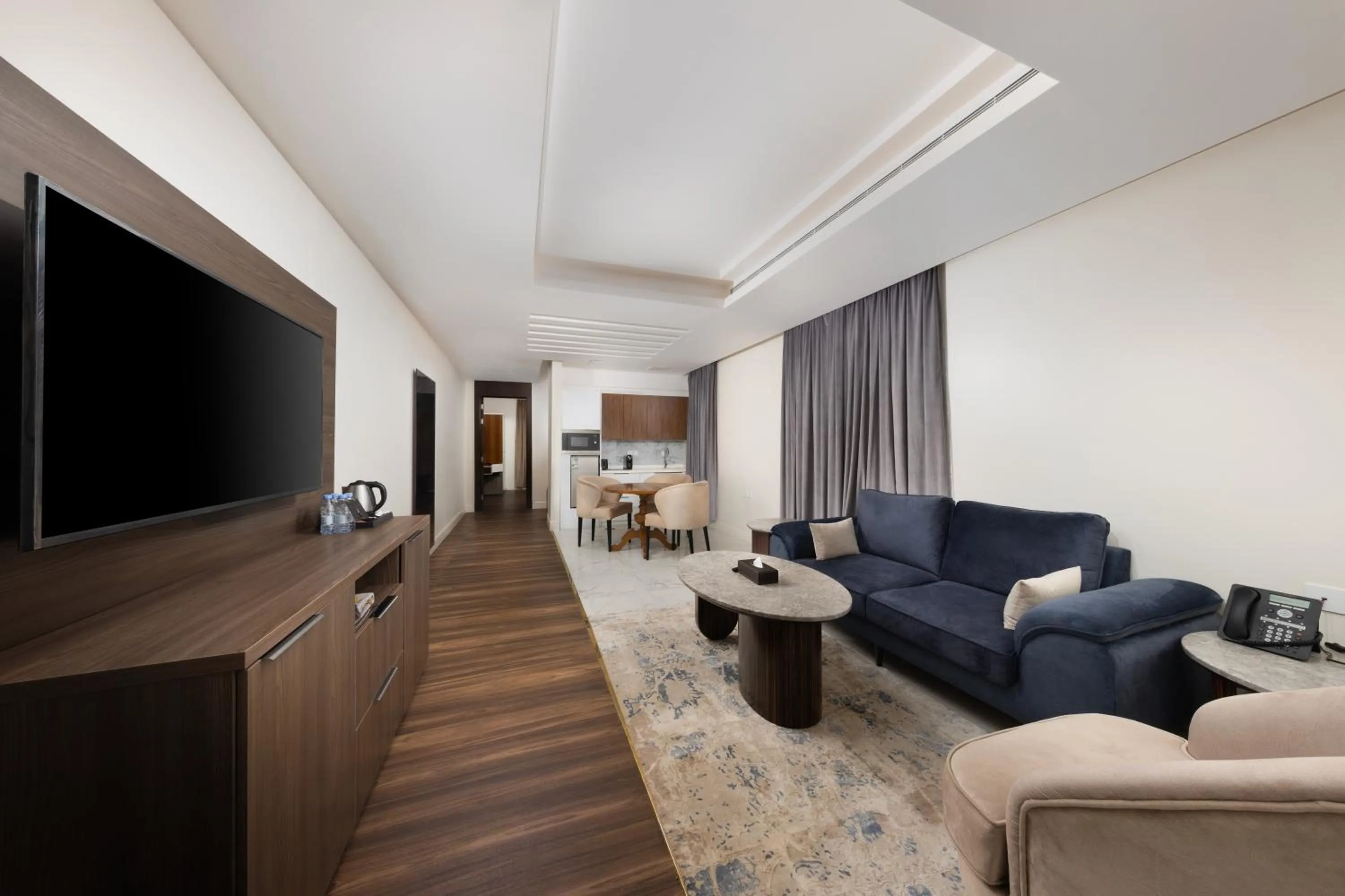 Luxury Night Al Mounisea