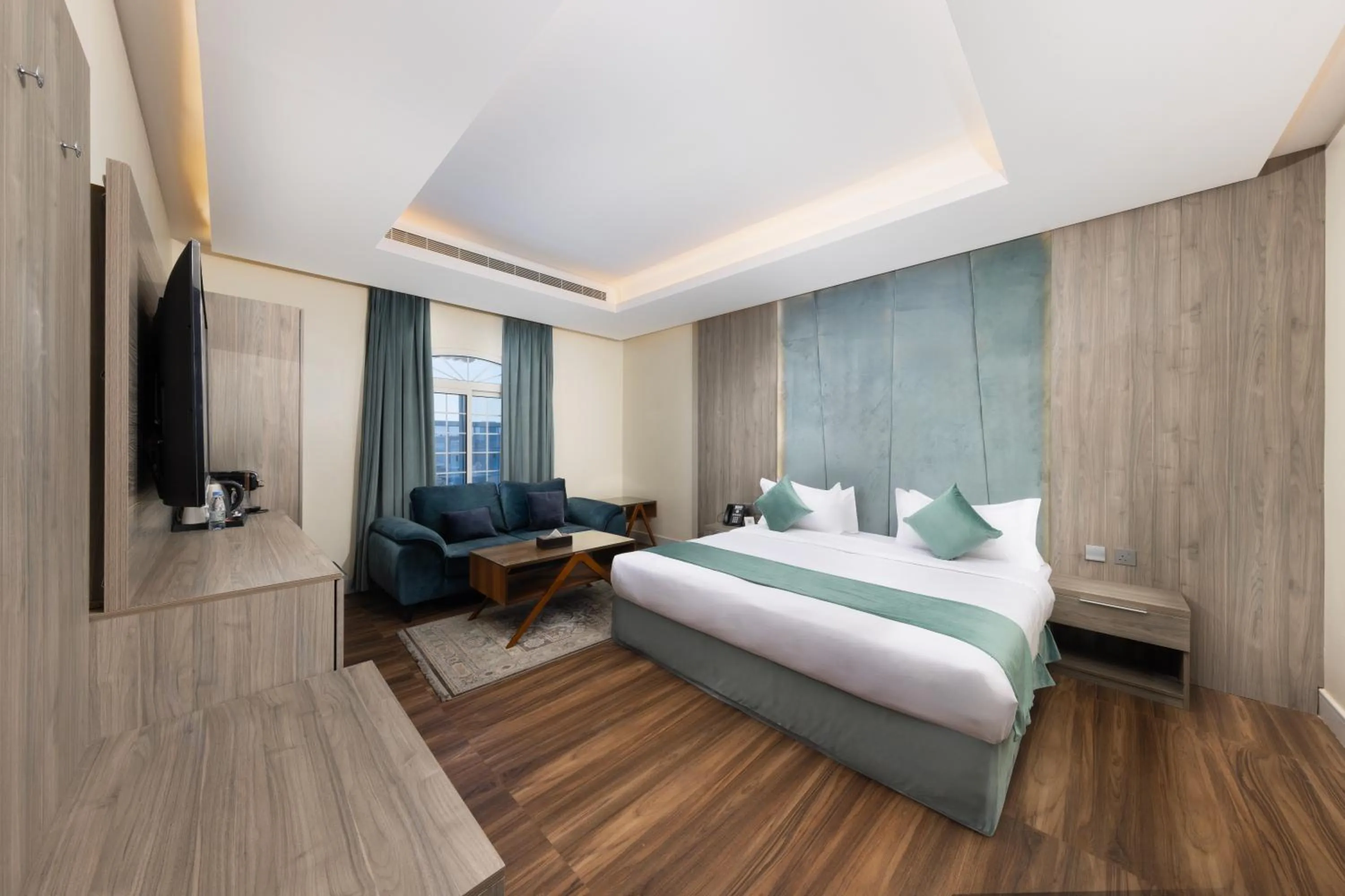 Bed in Luxury Night Al Mounisea