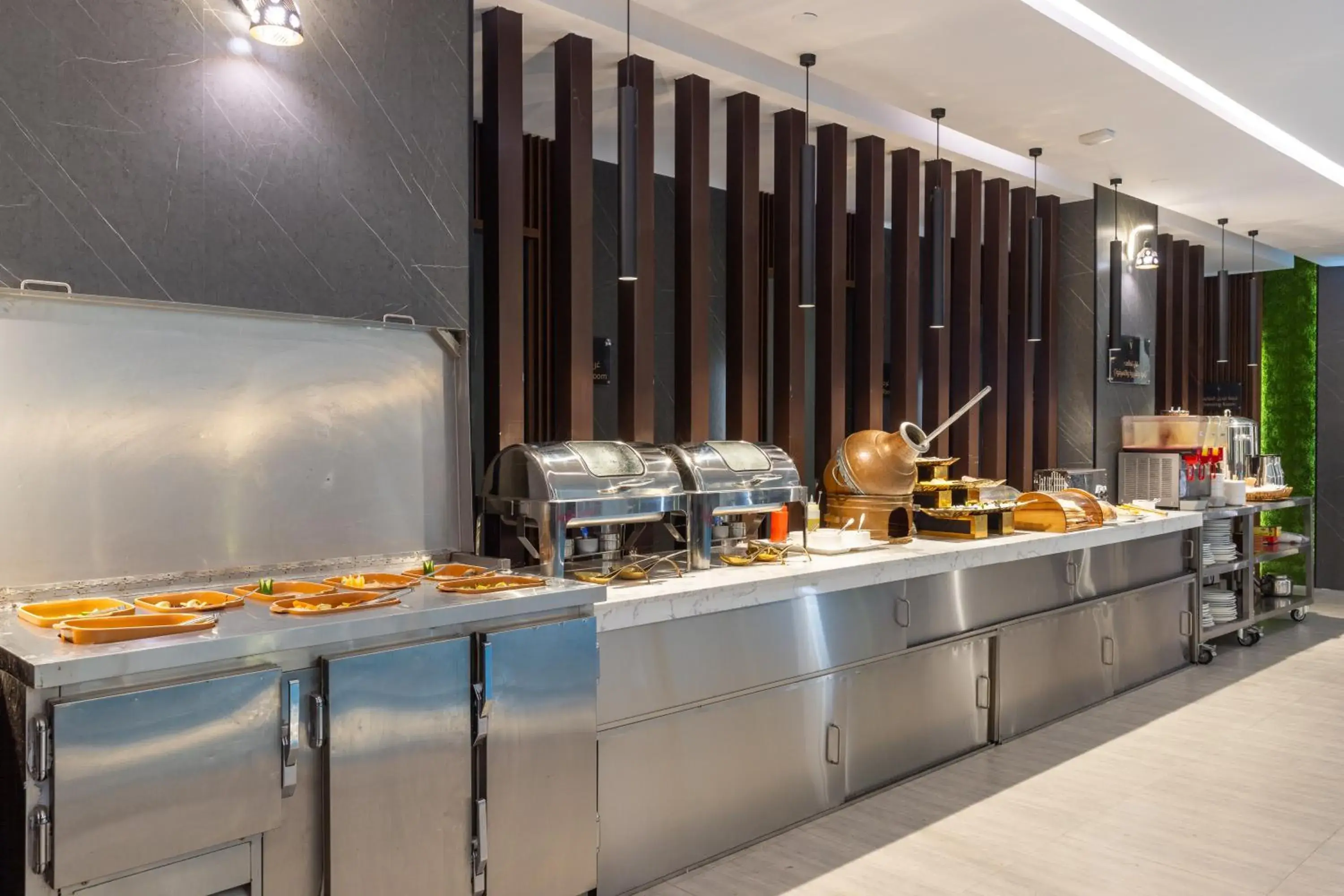 Restaurant/places to eat in Luxury Night Al Mounisea Restaurant/places to eat in Luxury Night Al Mounisea