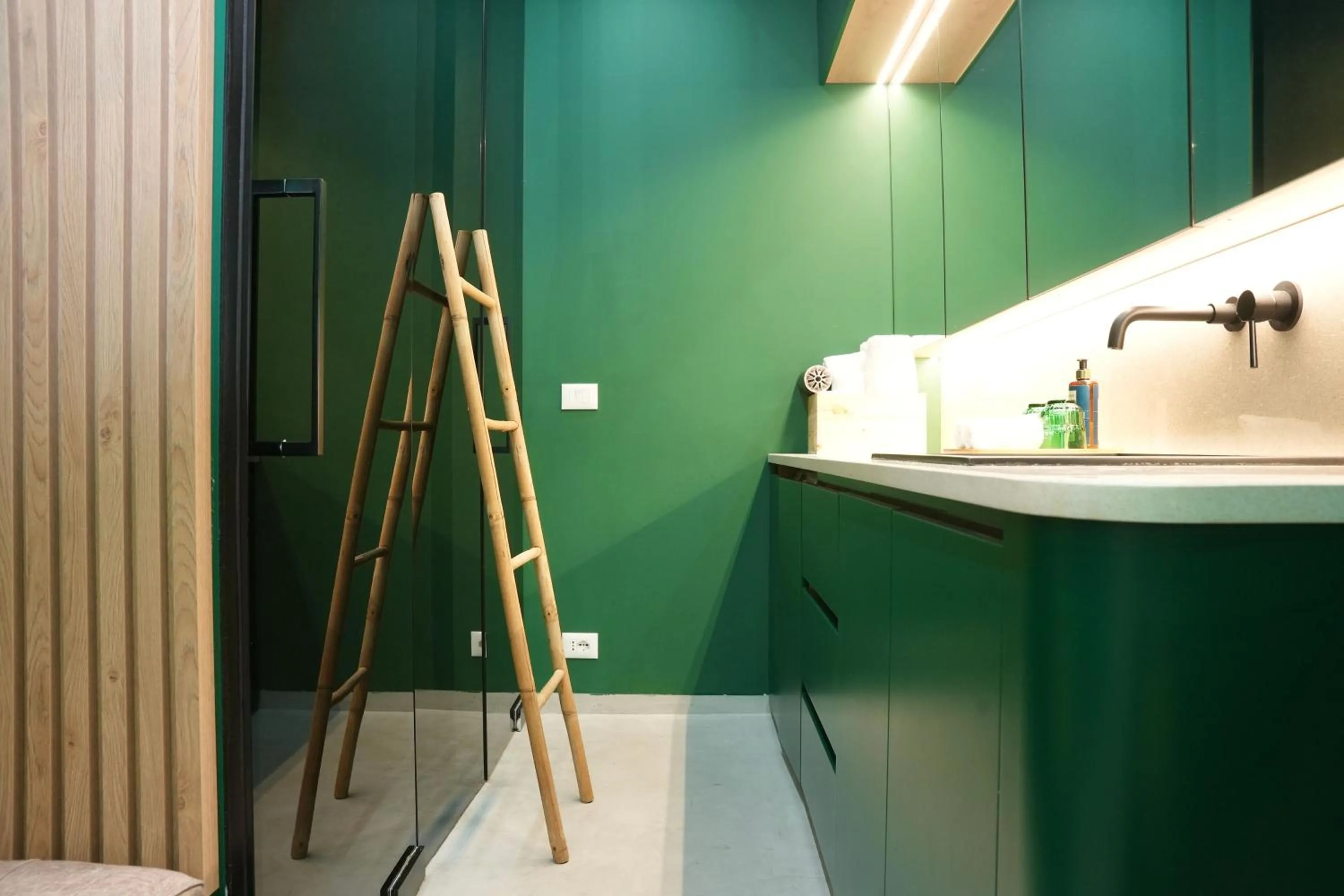 Shower in Ambassador Skyline Apartments