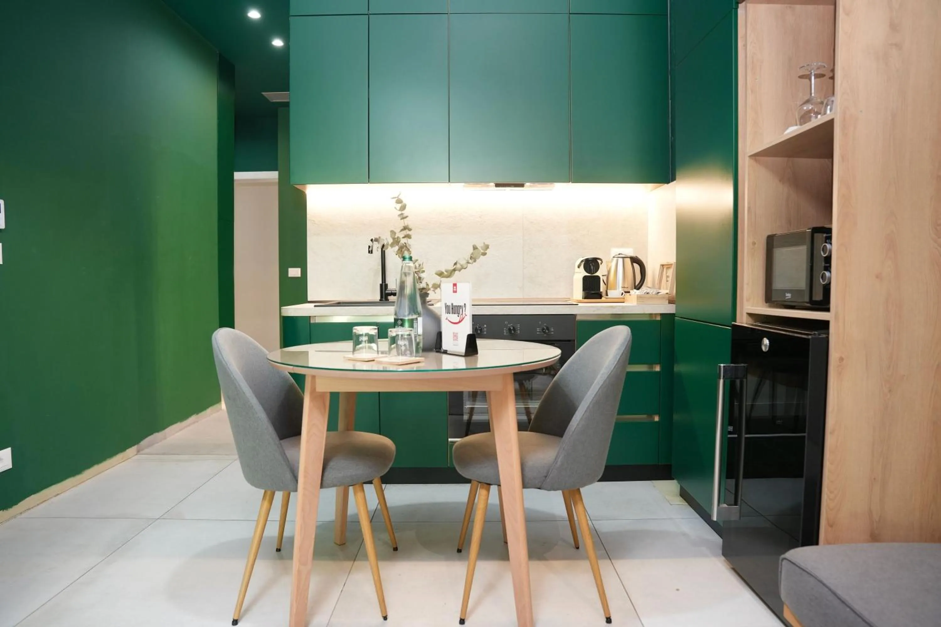 Kitchen or kitchenette in Ambassador Skyline Apartments