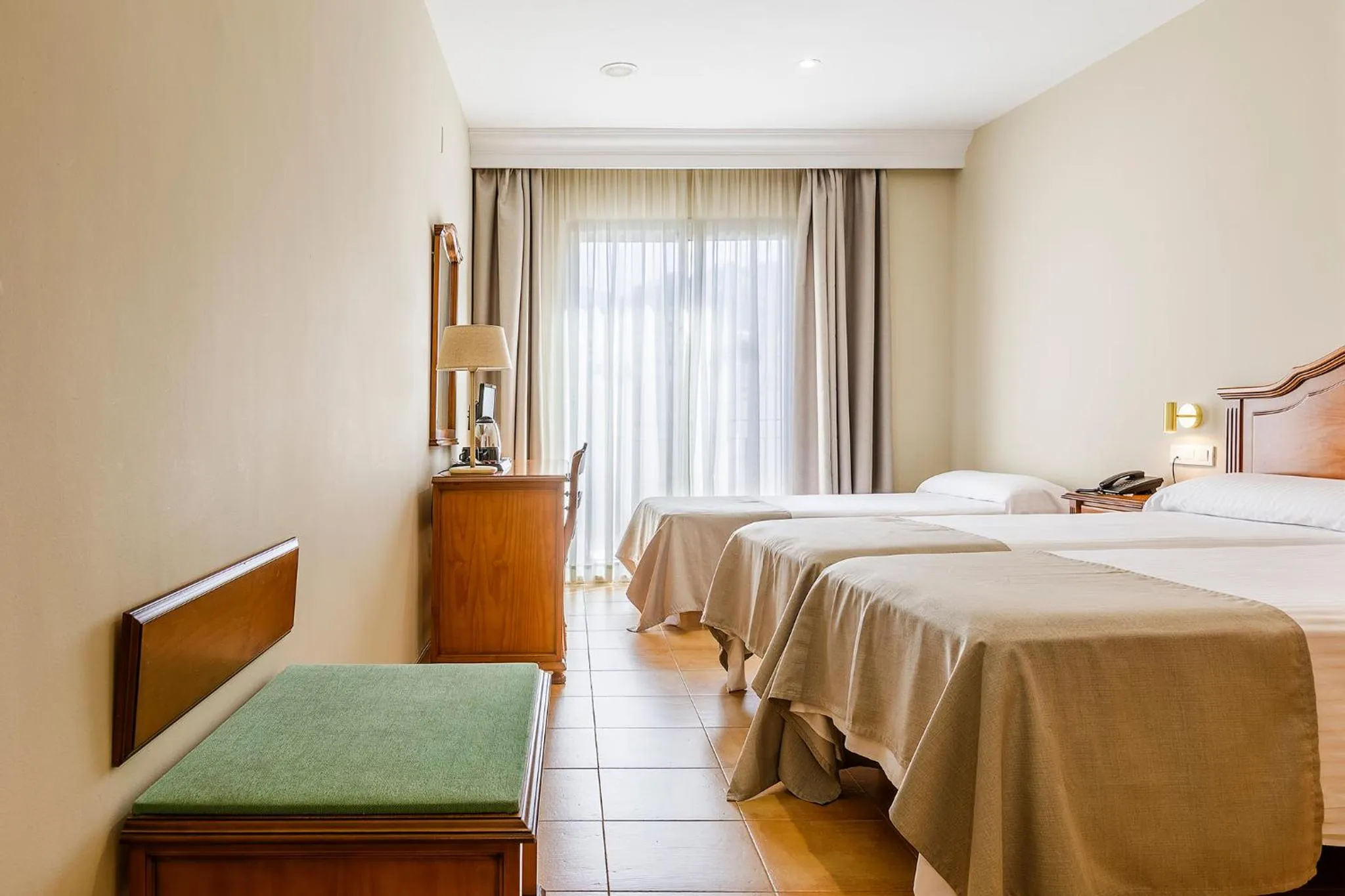 Bed in Hotel Almijara - Mares