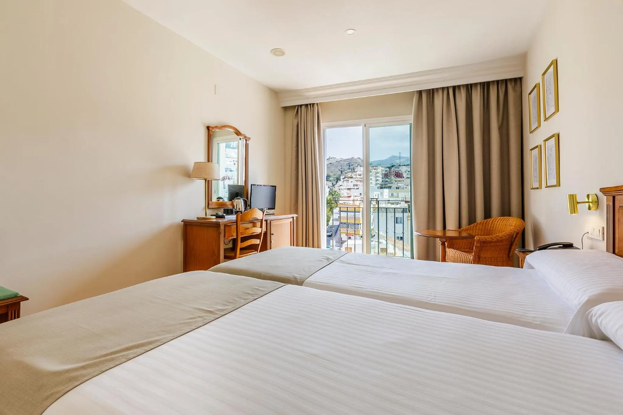 Bed in Hotel Almijara - Mares