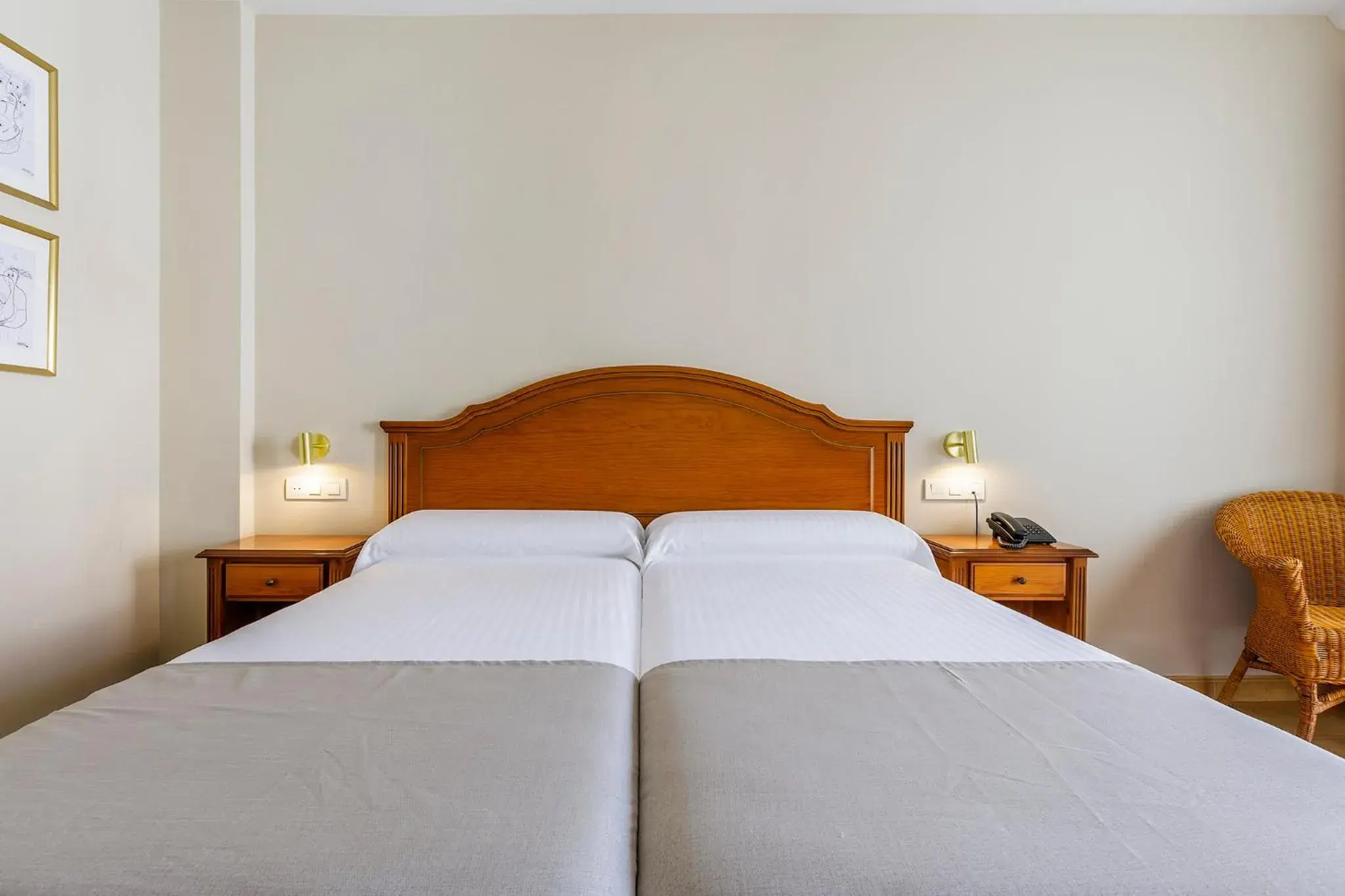 Bed in Hotel Almijara - Mares Bed in Hotel Almijara - Mares