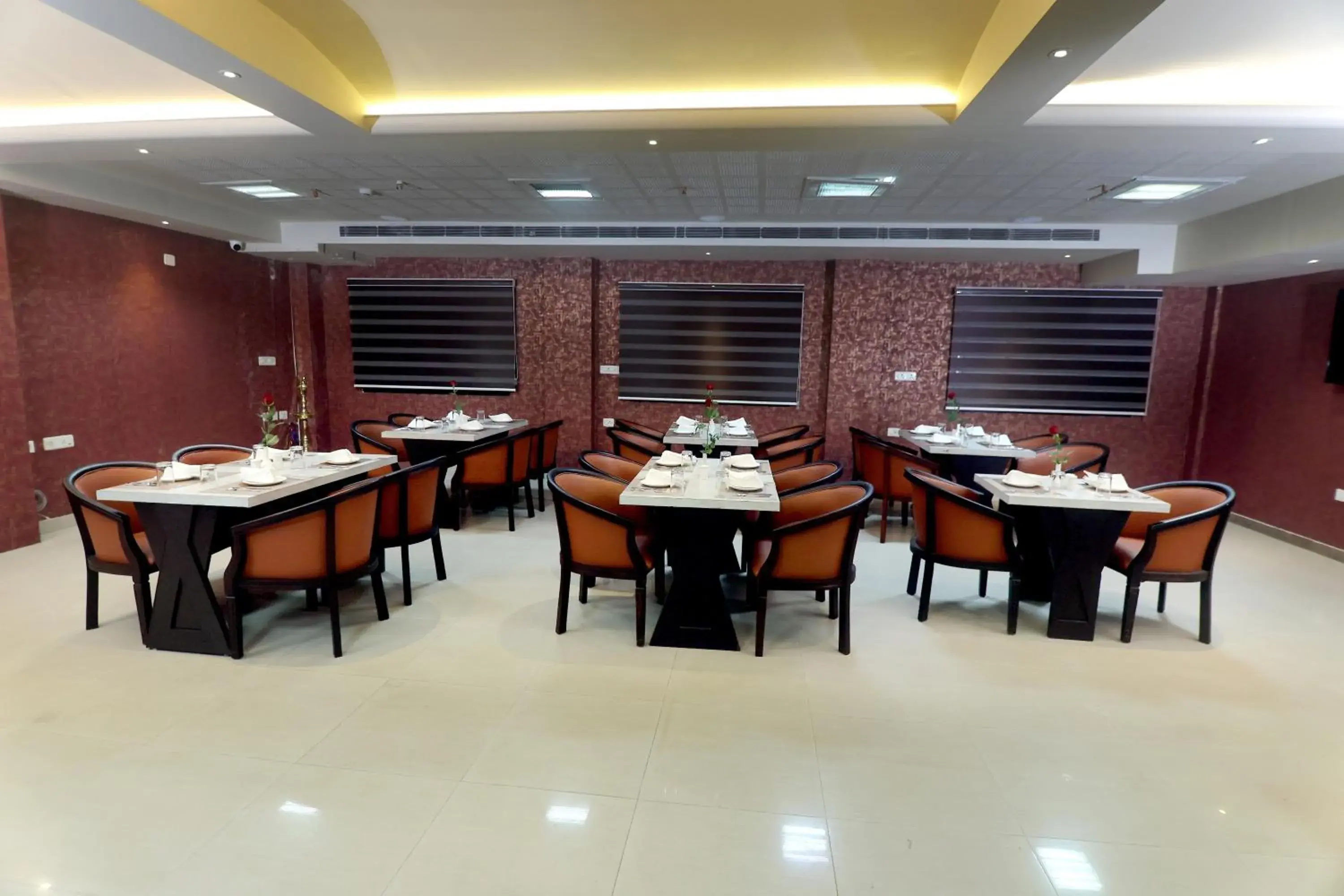 Restaurant/places to eat in Hotel Seven Hills Restaurant/places to eat in Hotel Seven Hills