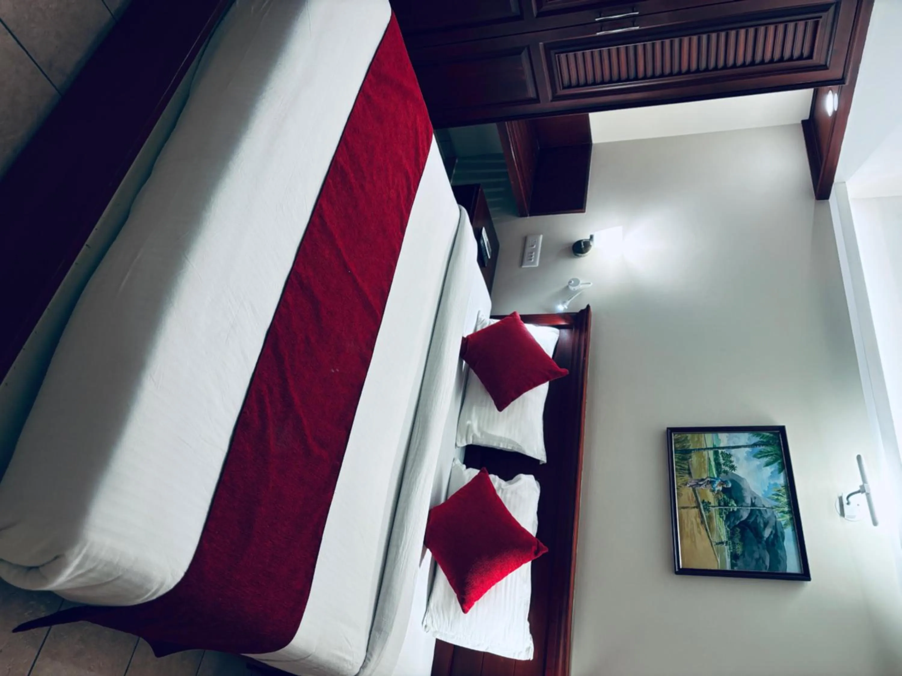 Photo of the whole room, Bed in Hotel Seven Hills