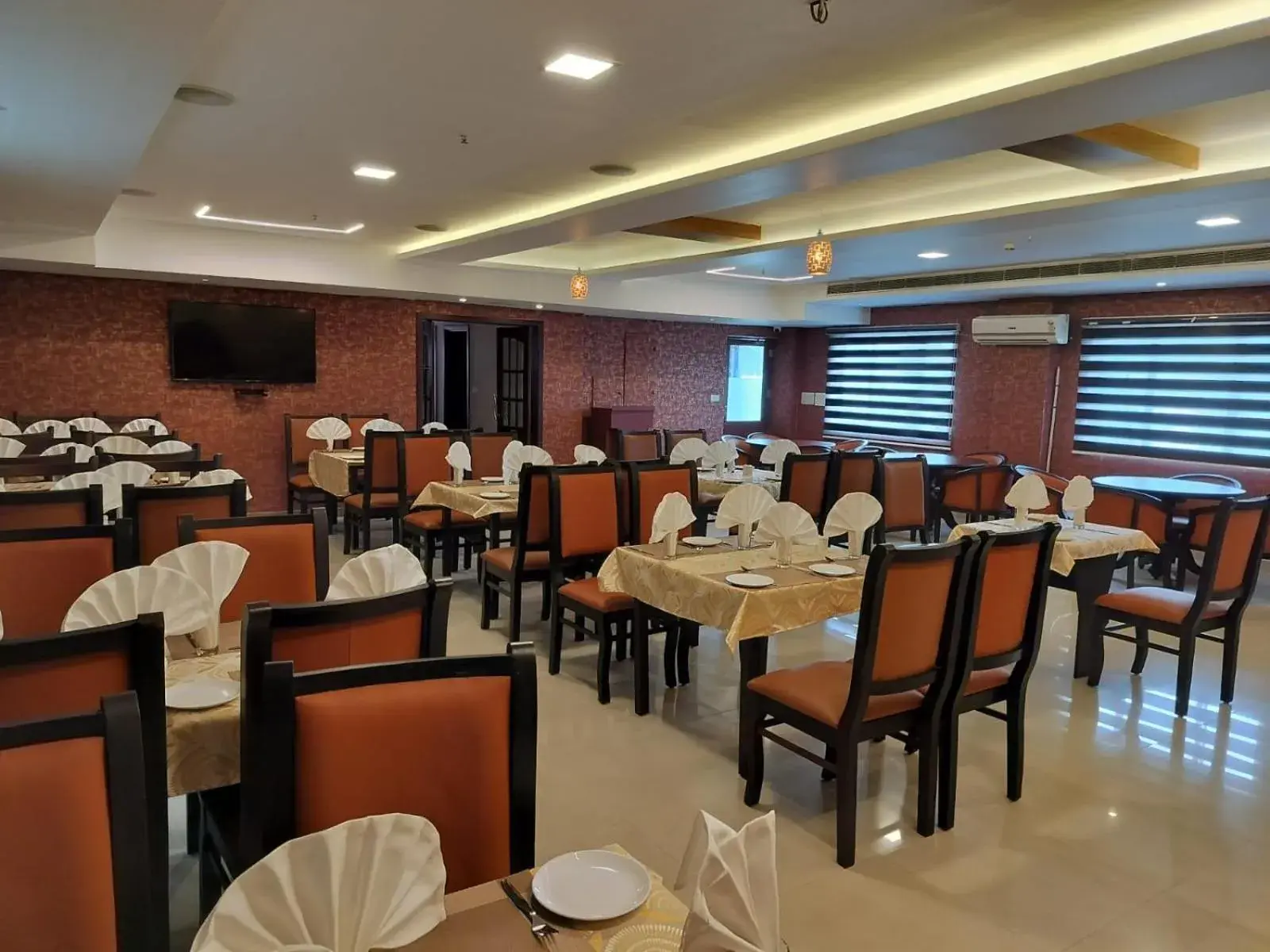 Restaurant/places to eat in Hotel Seven Hills Restaurant/places to eat in Hotel Seven Hills