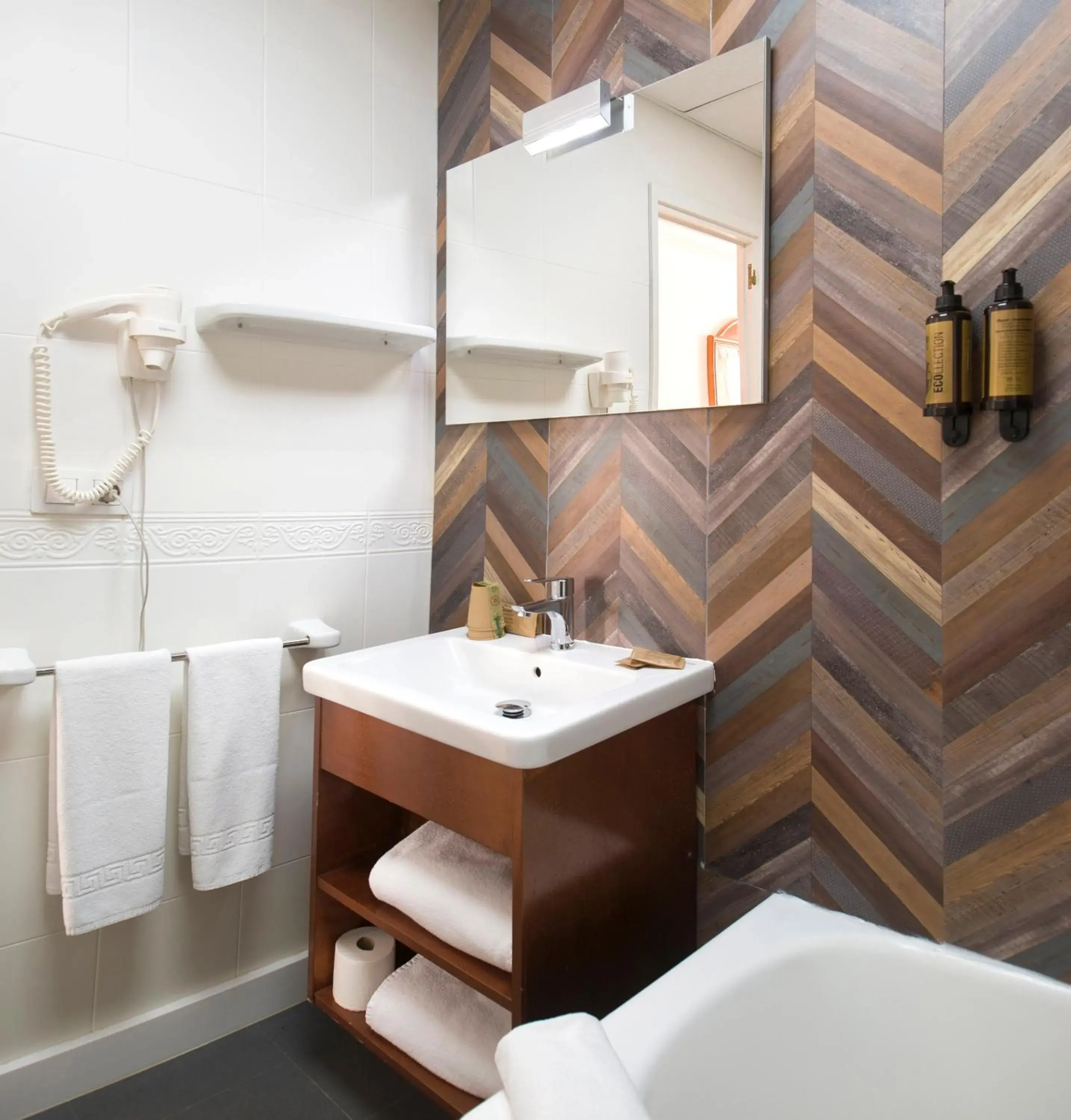 Double or Twin Room in Hotel Marfil Double or Twin Room in Hotel Marfil