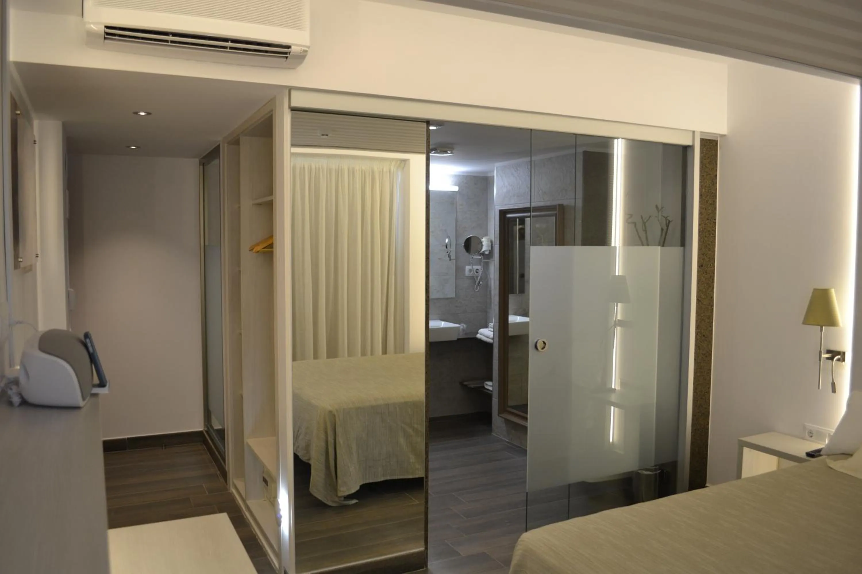 Bedroom, Bed in Hotel Marfil