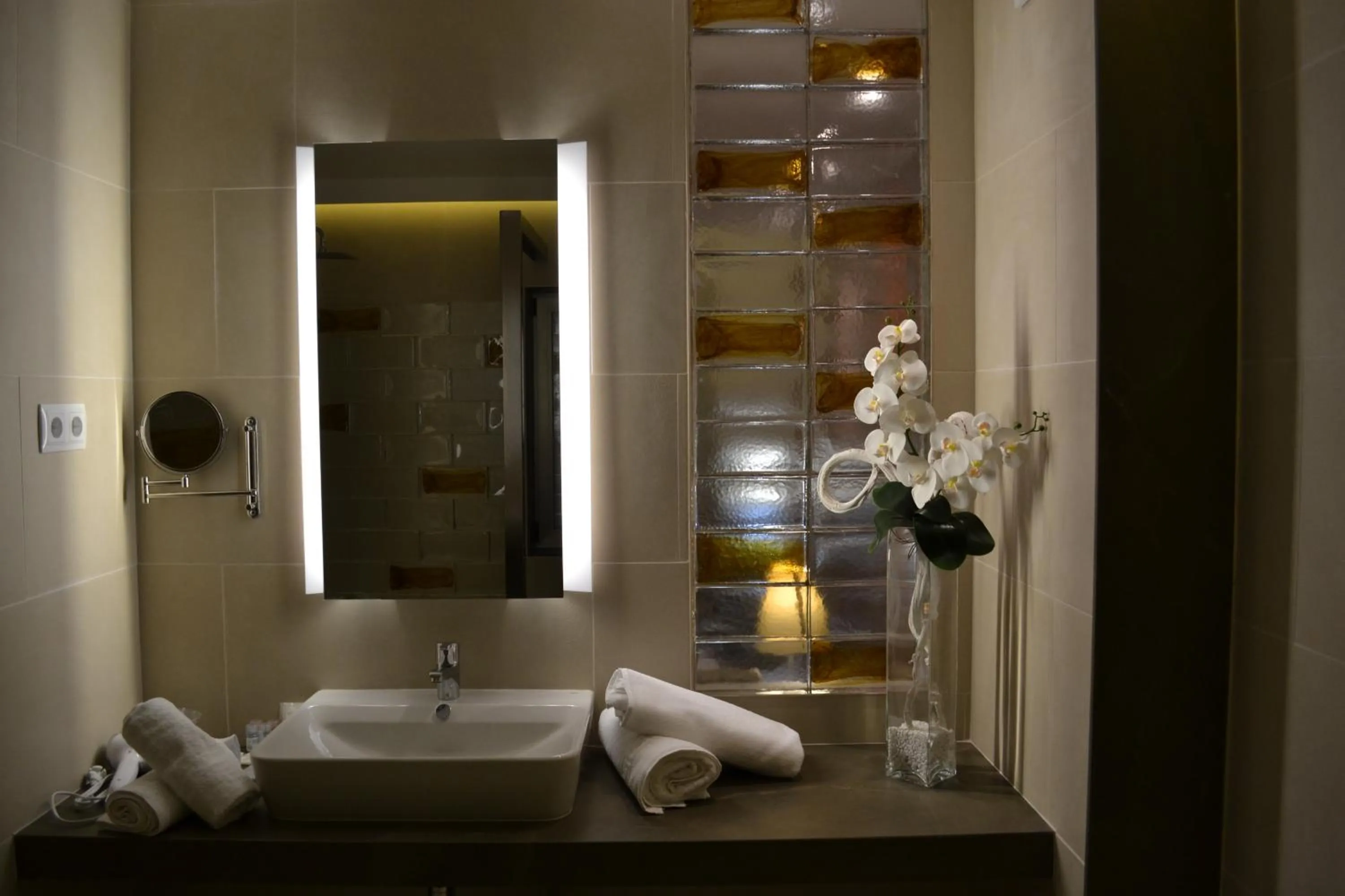 Bathroom in Hotel Marfil