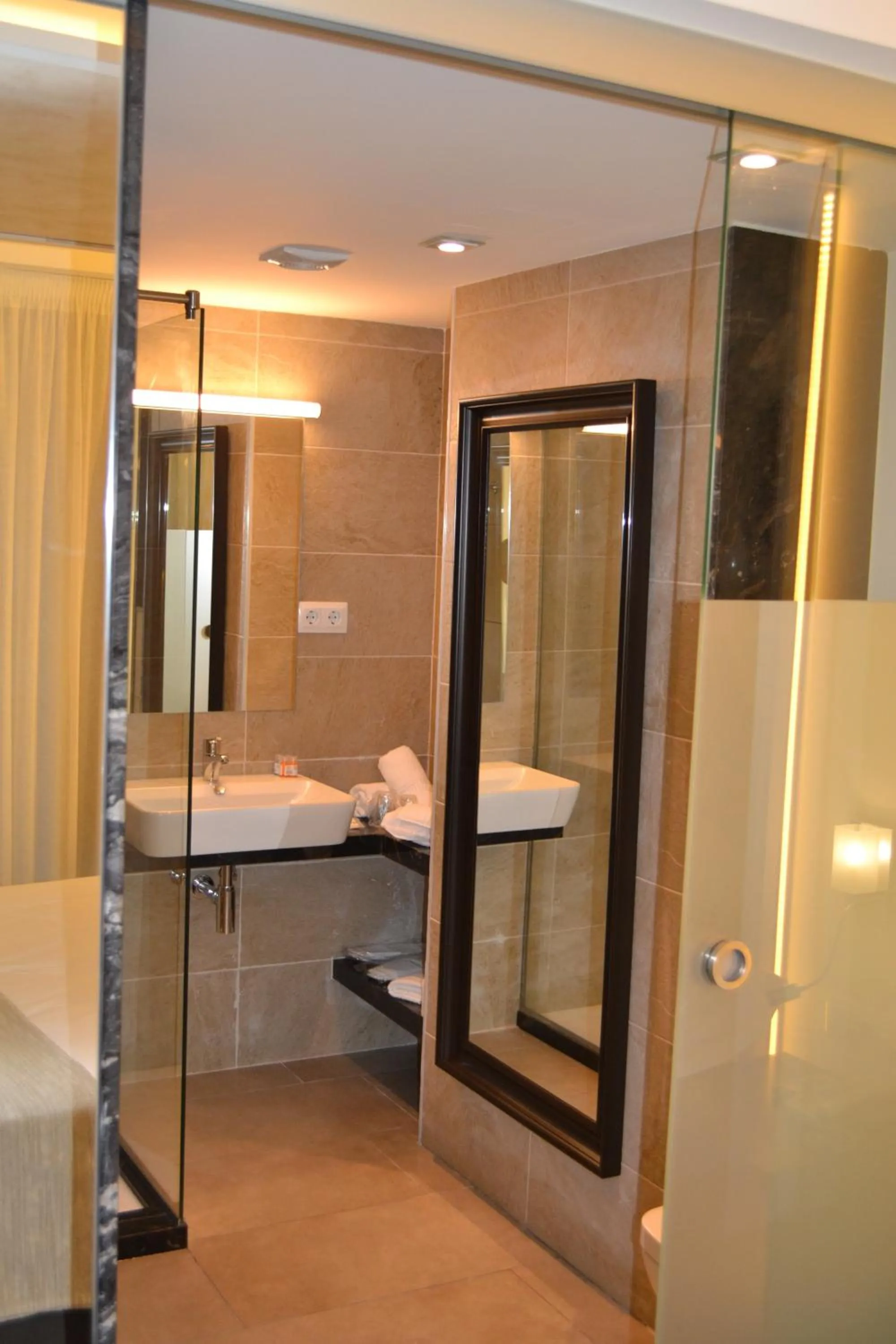 Bathroom in Hotel Marfil