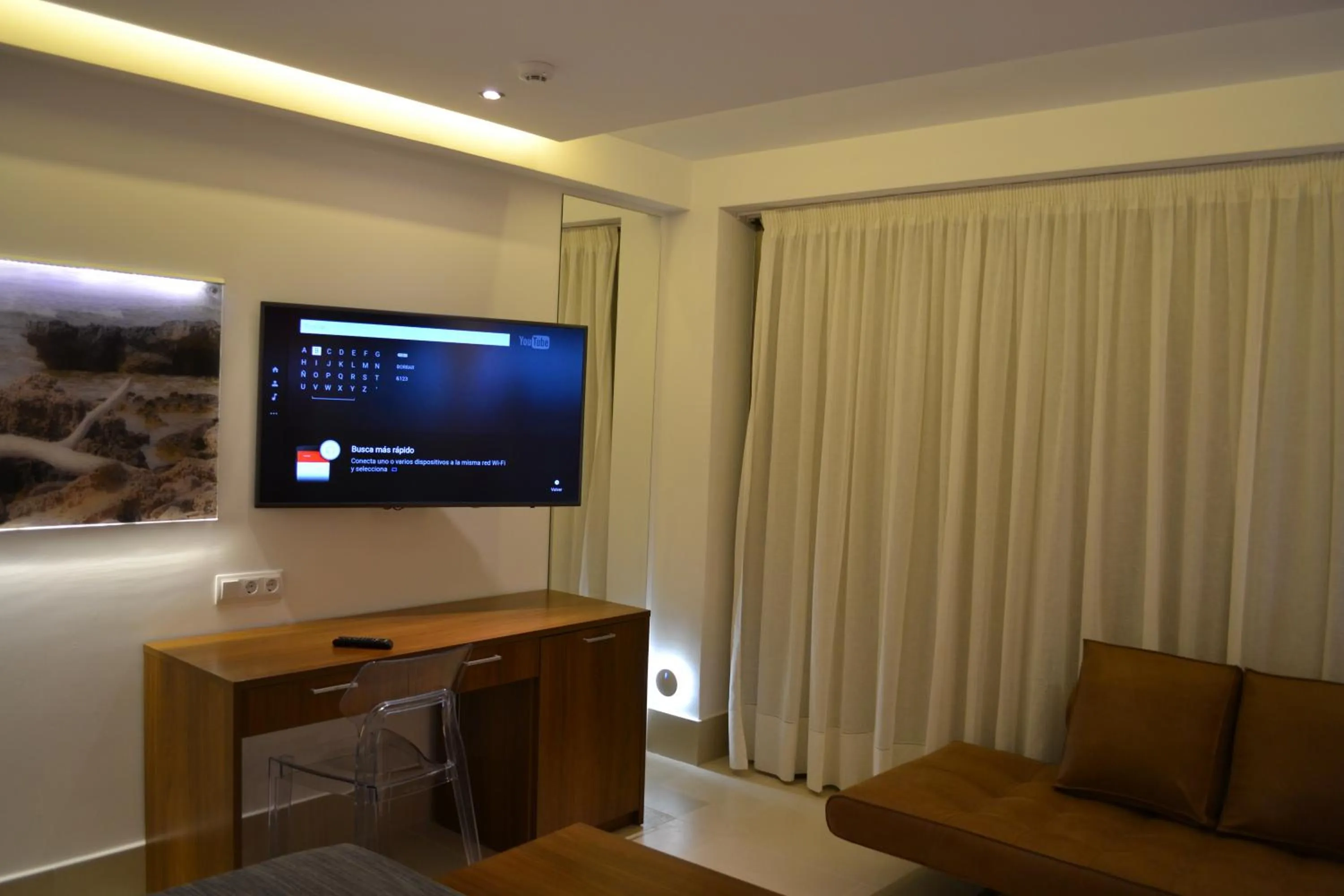 Photo of the whole room in Hotel Marfil