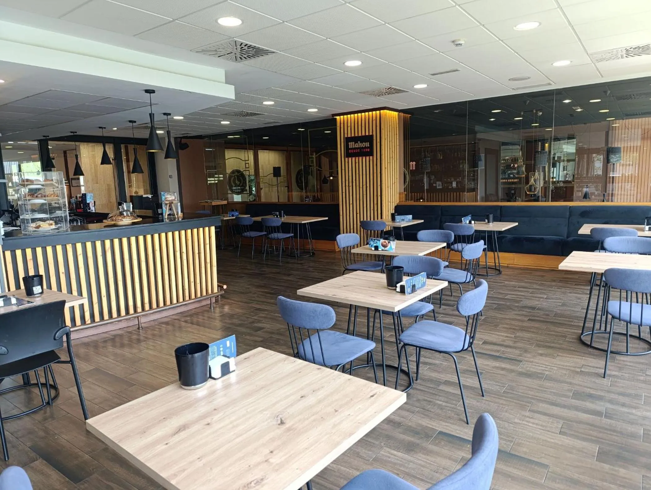 Lounge or bar in Oca Puerta del Camino Hotel