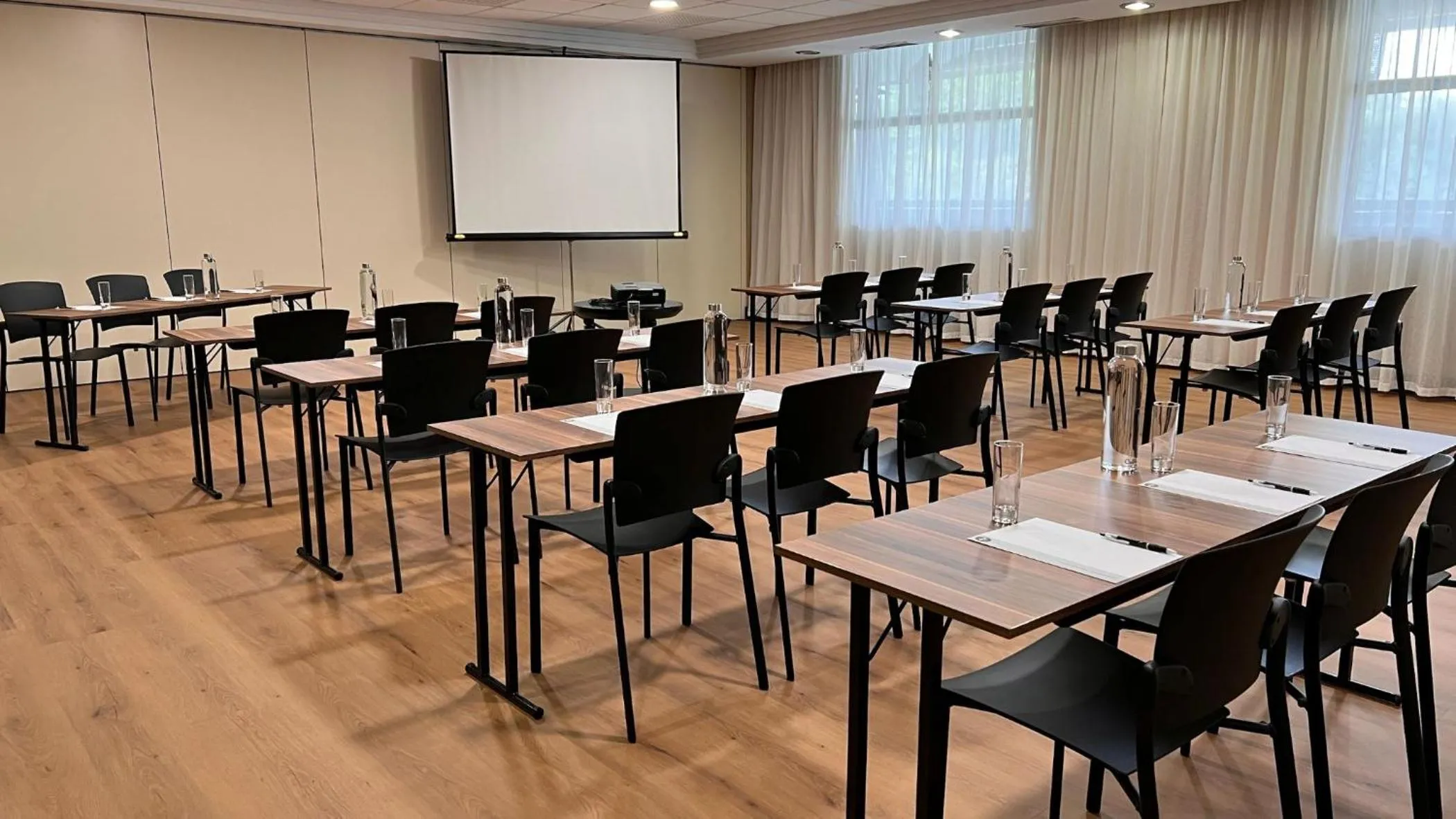 Meeting/conference room in Oca Puerta del Camino Hotel