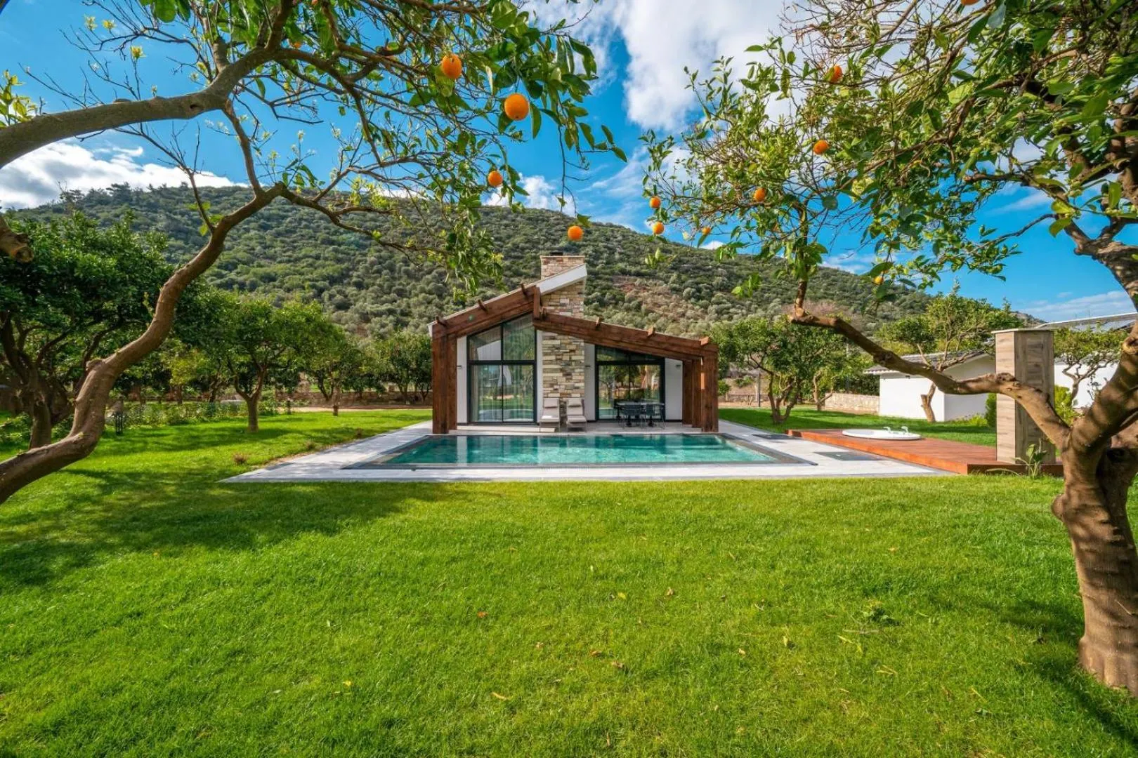 Spring in Batıhan Vadi Hotel