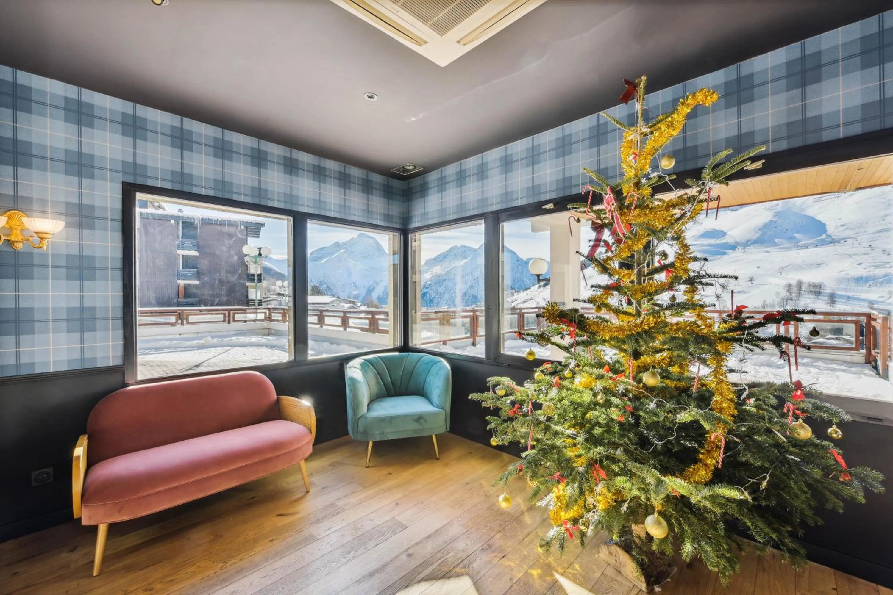 Living room in Hotel Turan & Spa