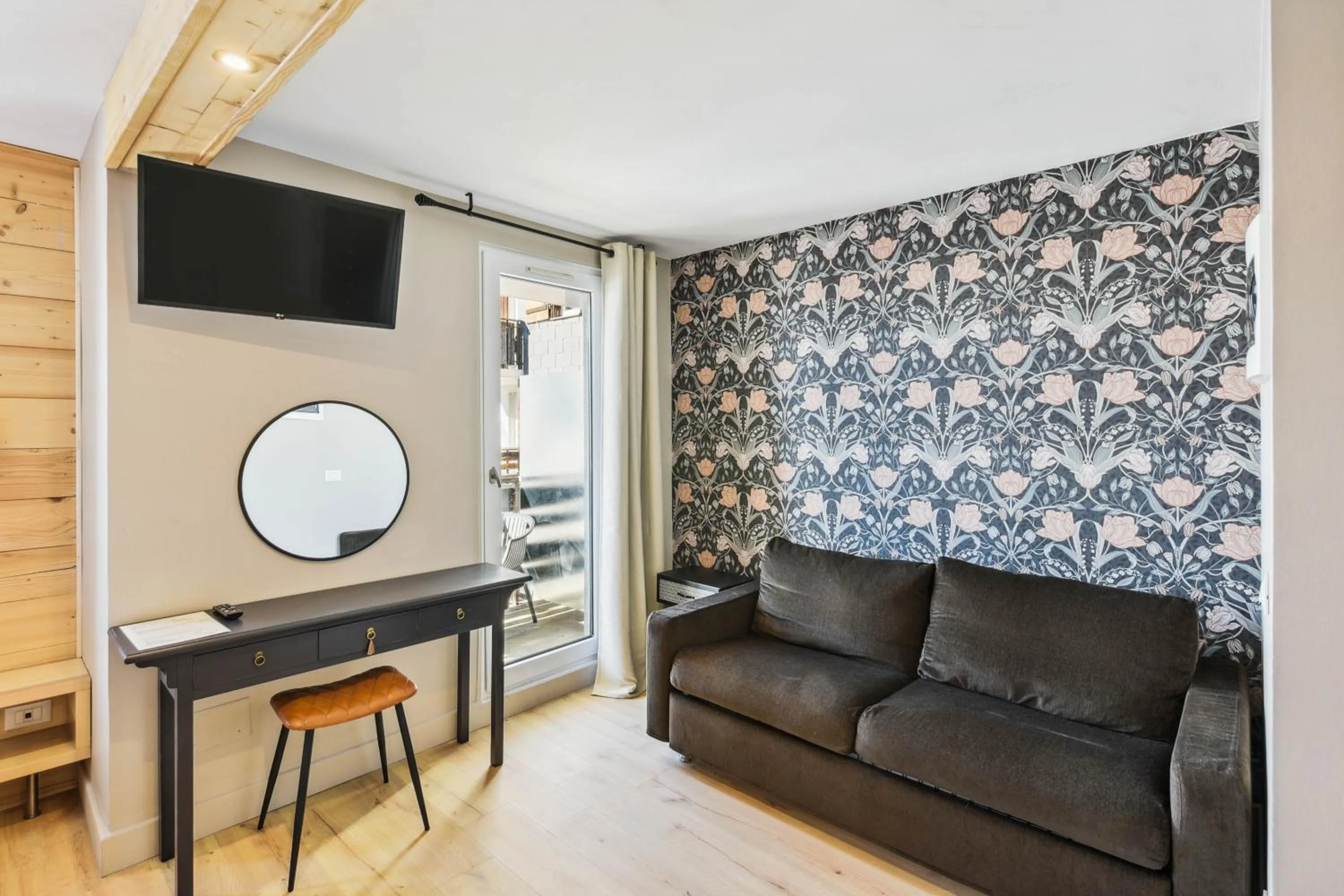 TV and multimedia in Hotel Turan & Spa