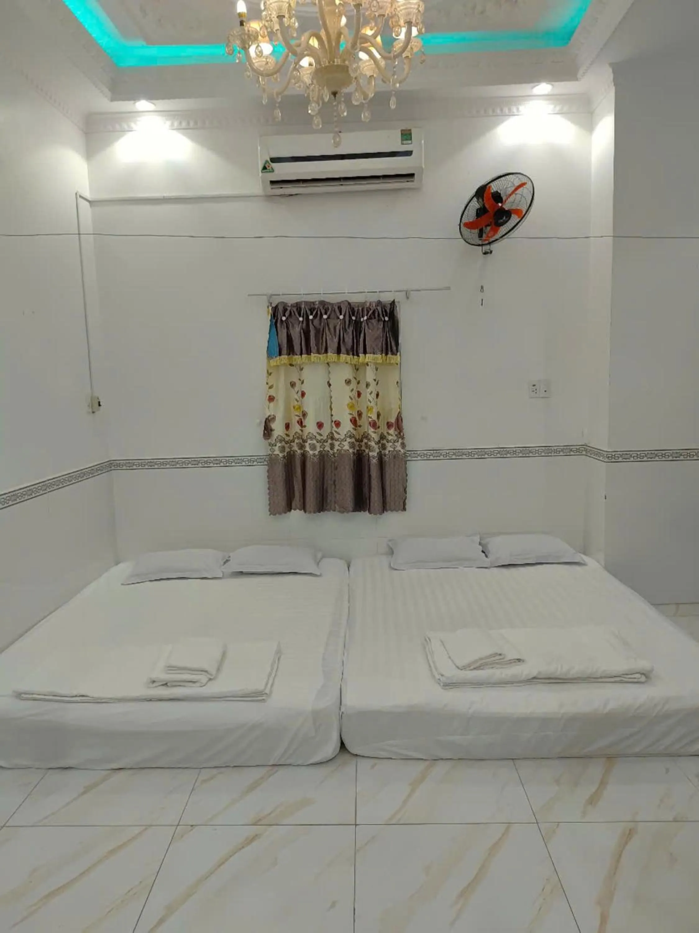 Photo of the whole room, Bed in Sao Mai Hotel Can Tho