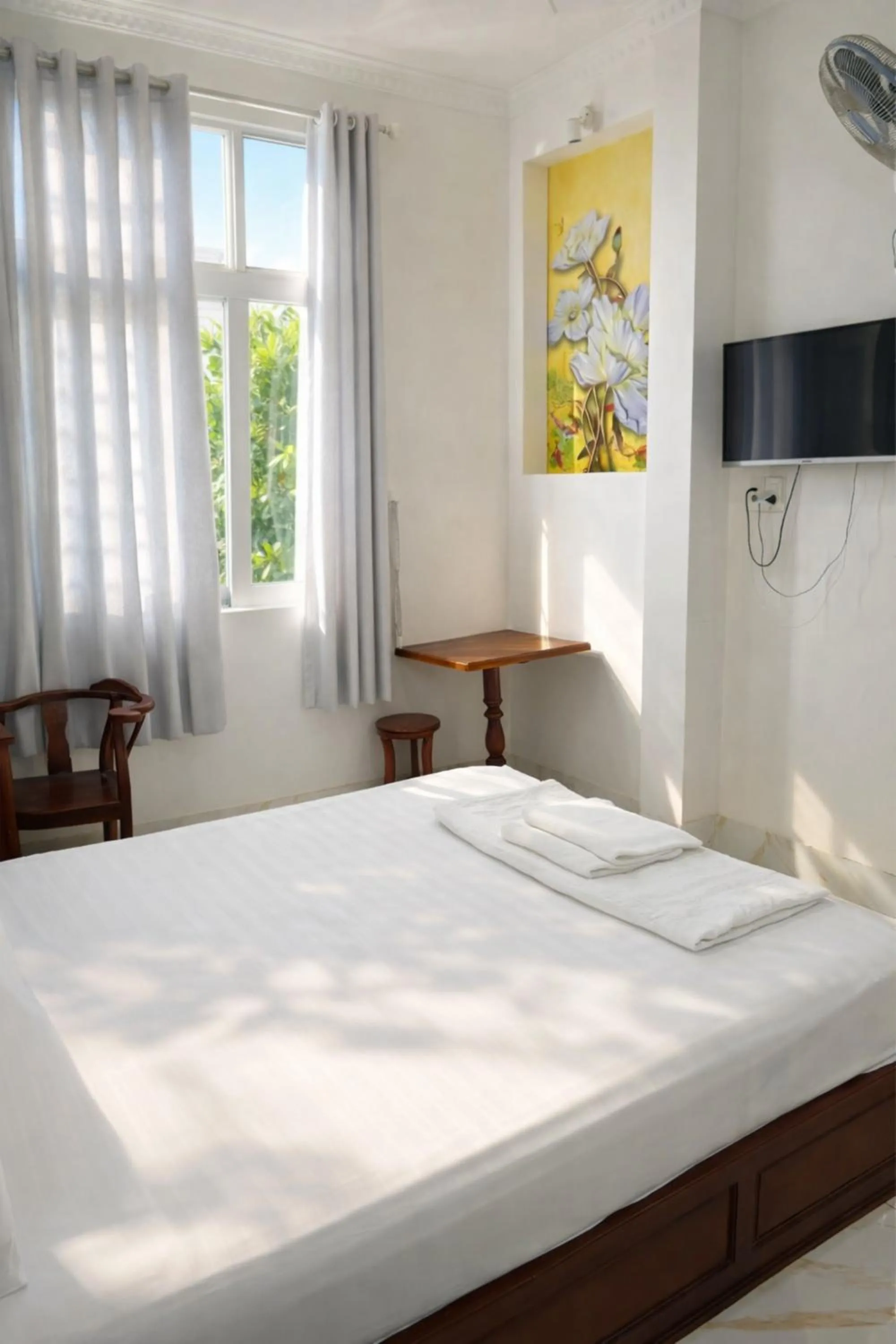 Photo of the whole room, Bed in Sao Mai Hotel Can Tho