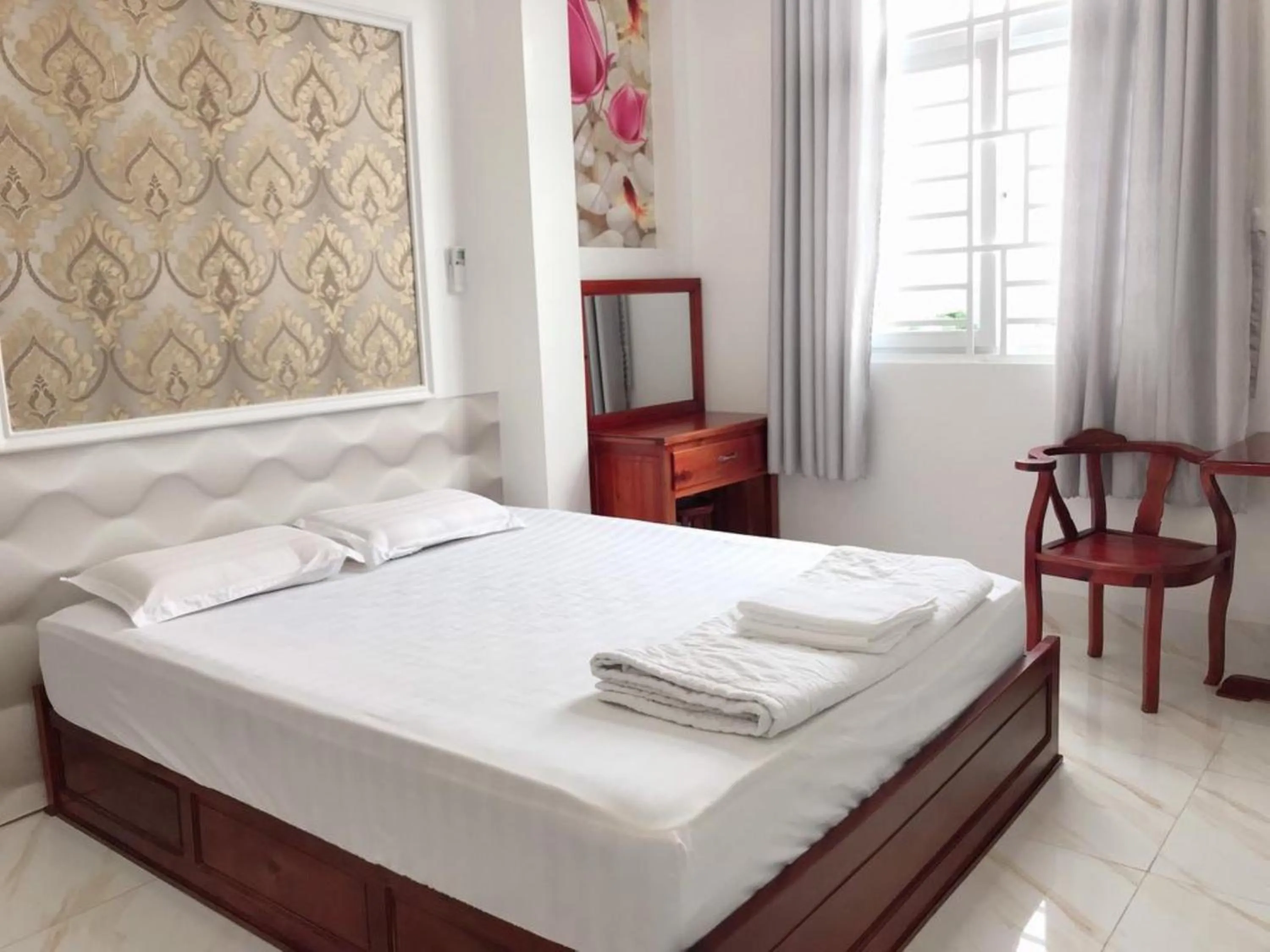 Photo of the whole room, Bed in Sao Mai Hotel Can Tho