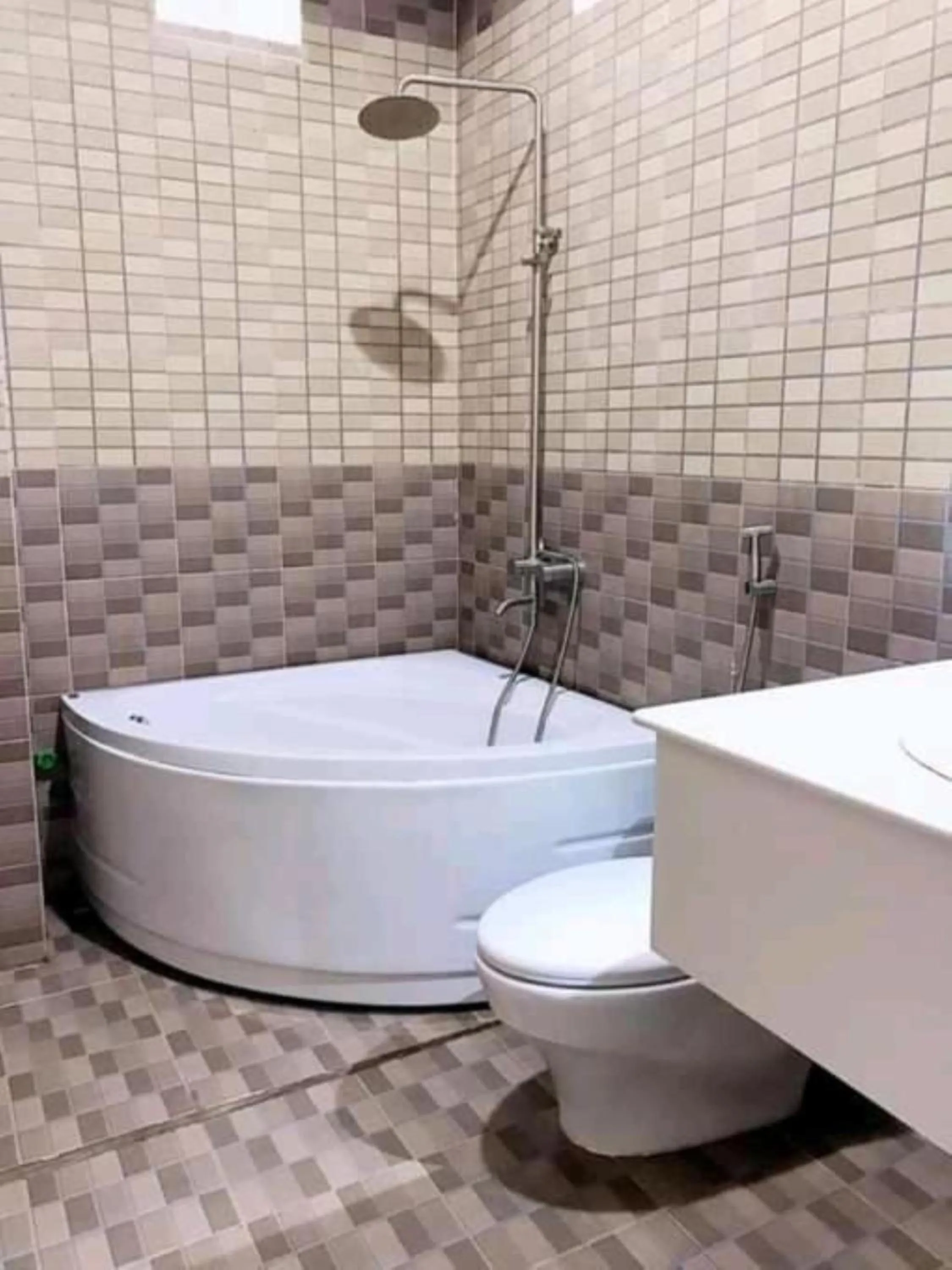Bathroom in Sao Mai Hotel Can Tho
